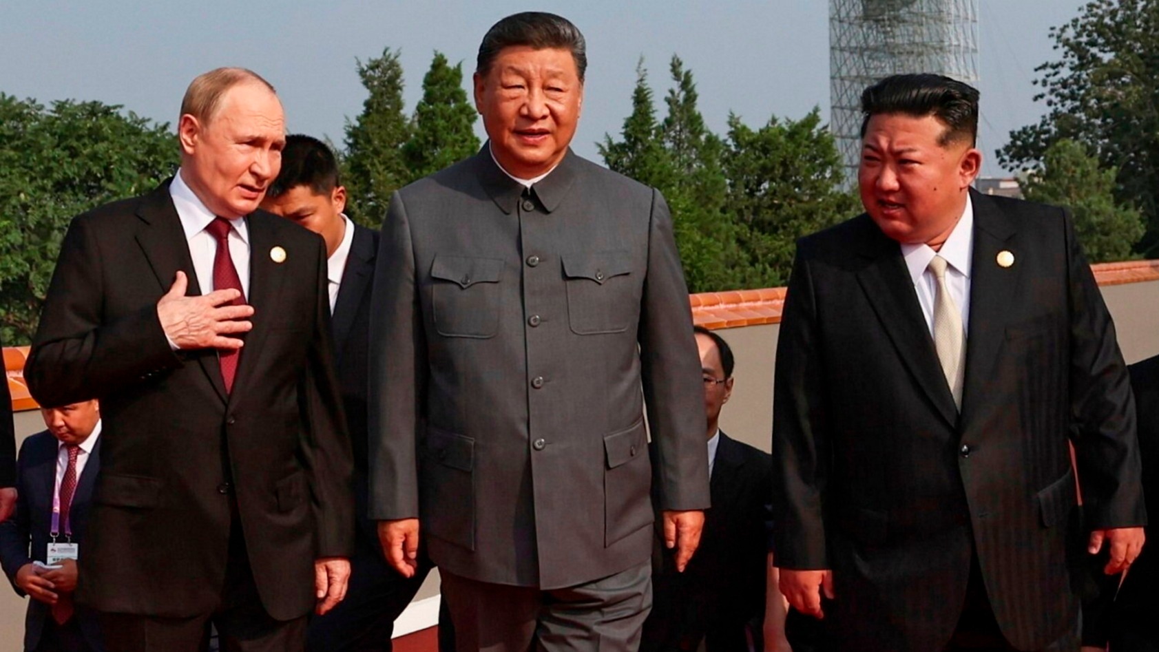 d1e00ek4ebabms.cloudfront.net image