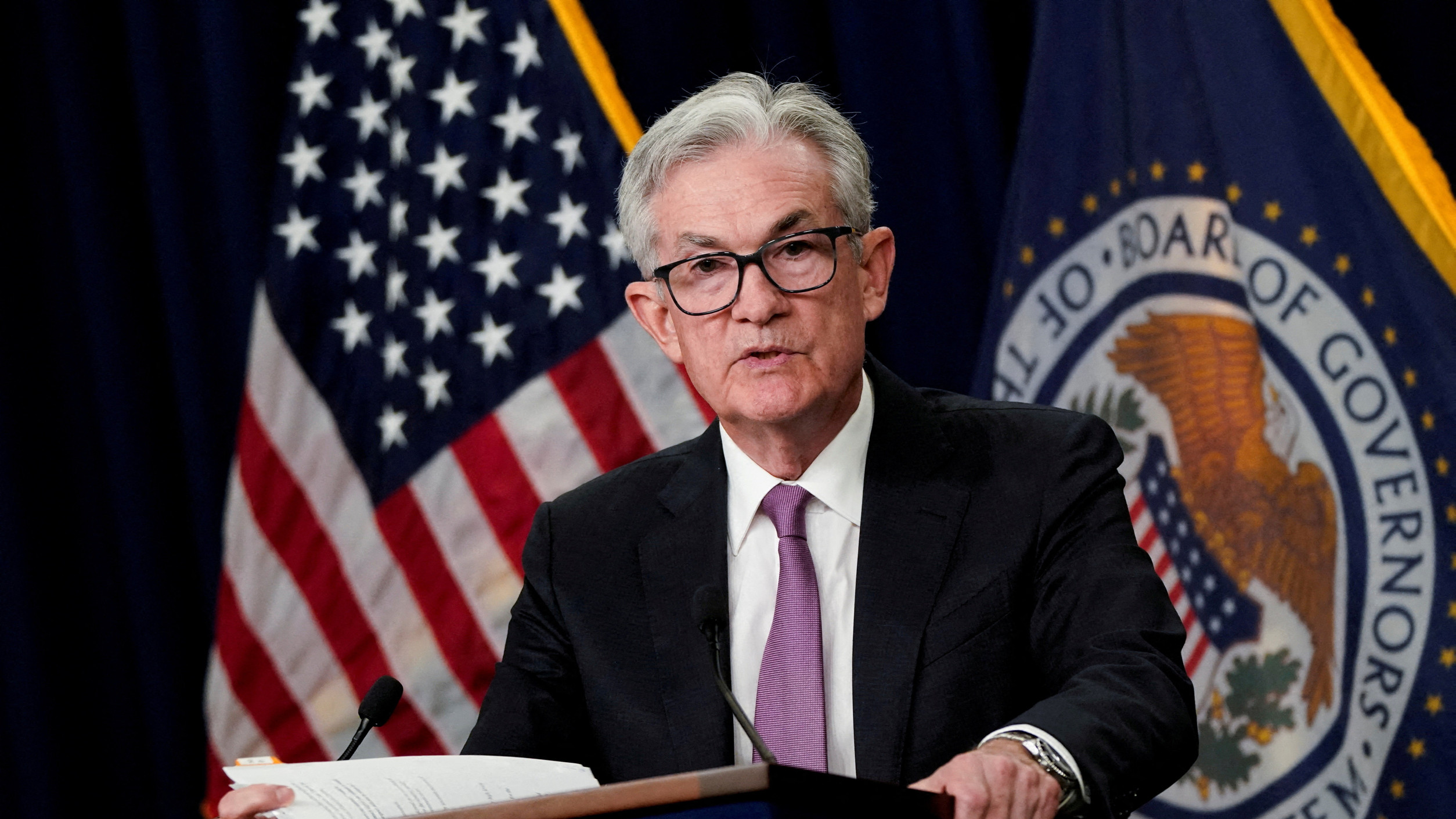 jay powell says fed will 'keep at it' in hawkish inflation speech | financial times