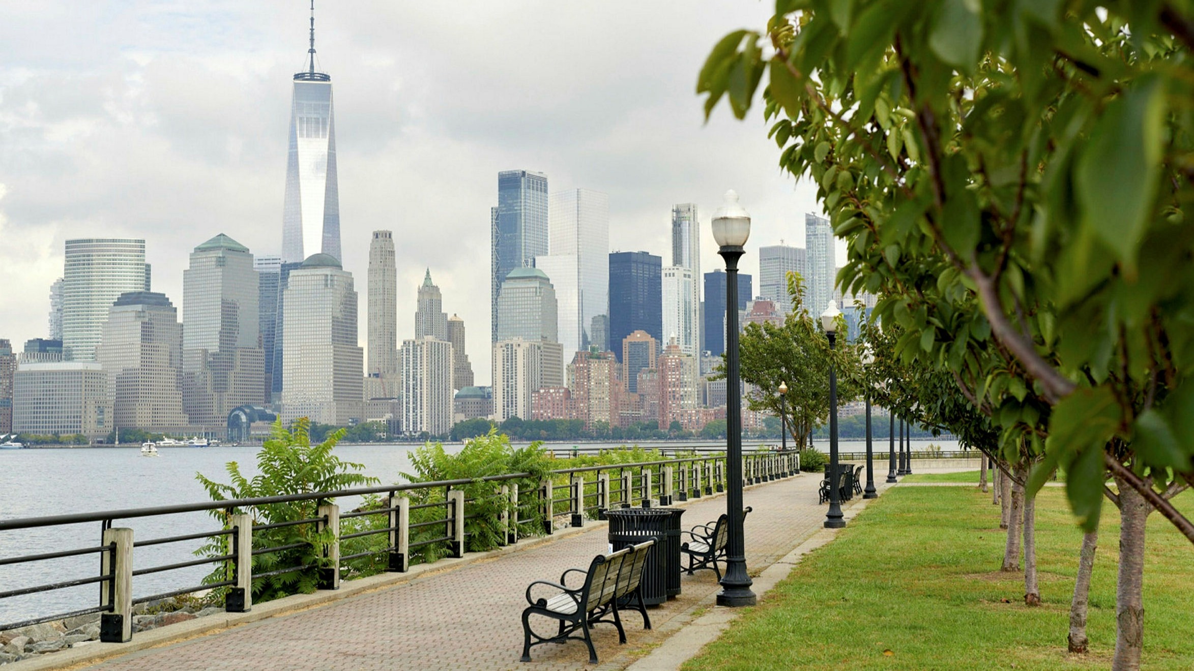 Elite US law firms promote more associates to salaried partner | Financial  Times