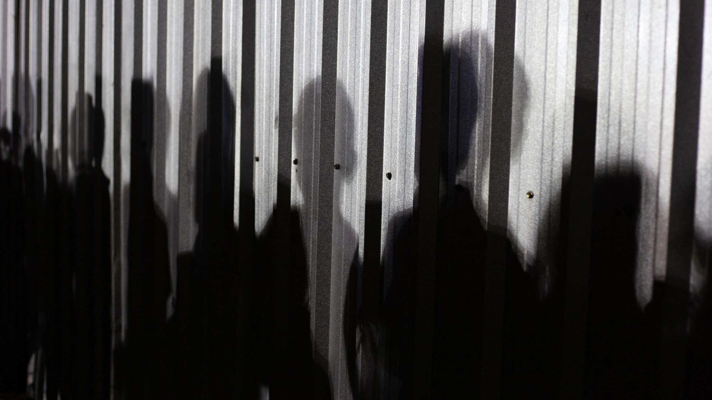 d1e00ek4ebabms.cloudfront.net image