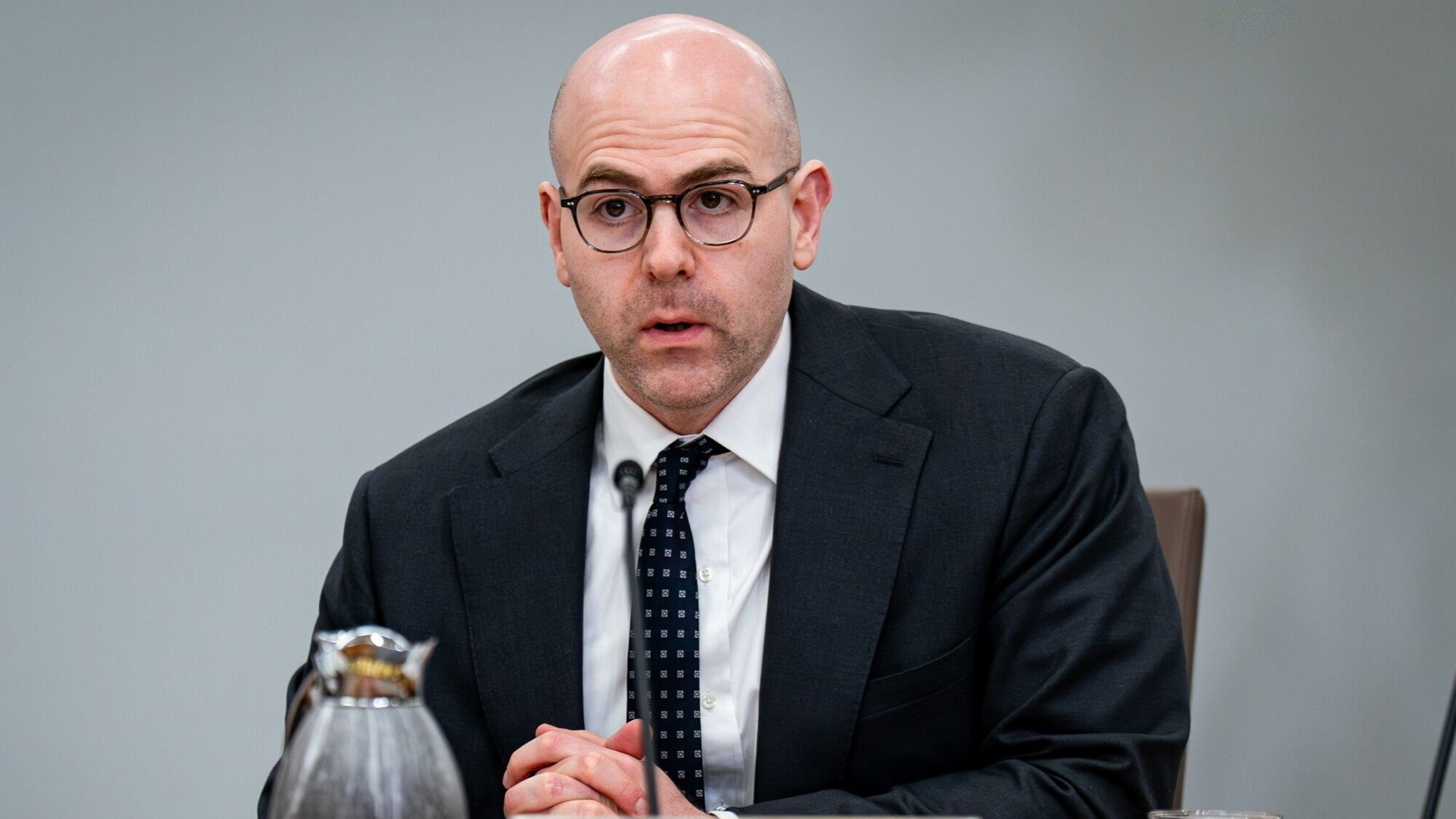 d1e00ek4ebabms.cloudfront.net image