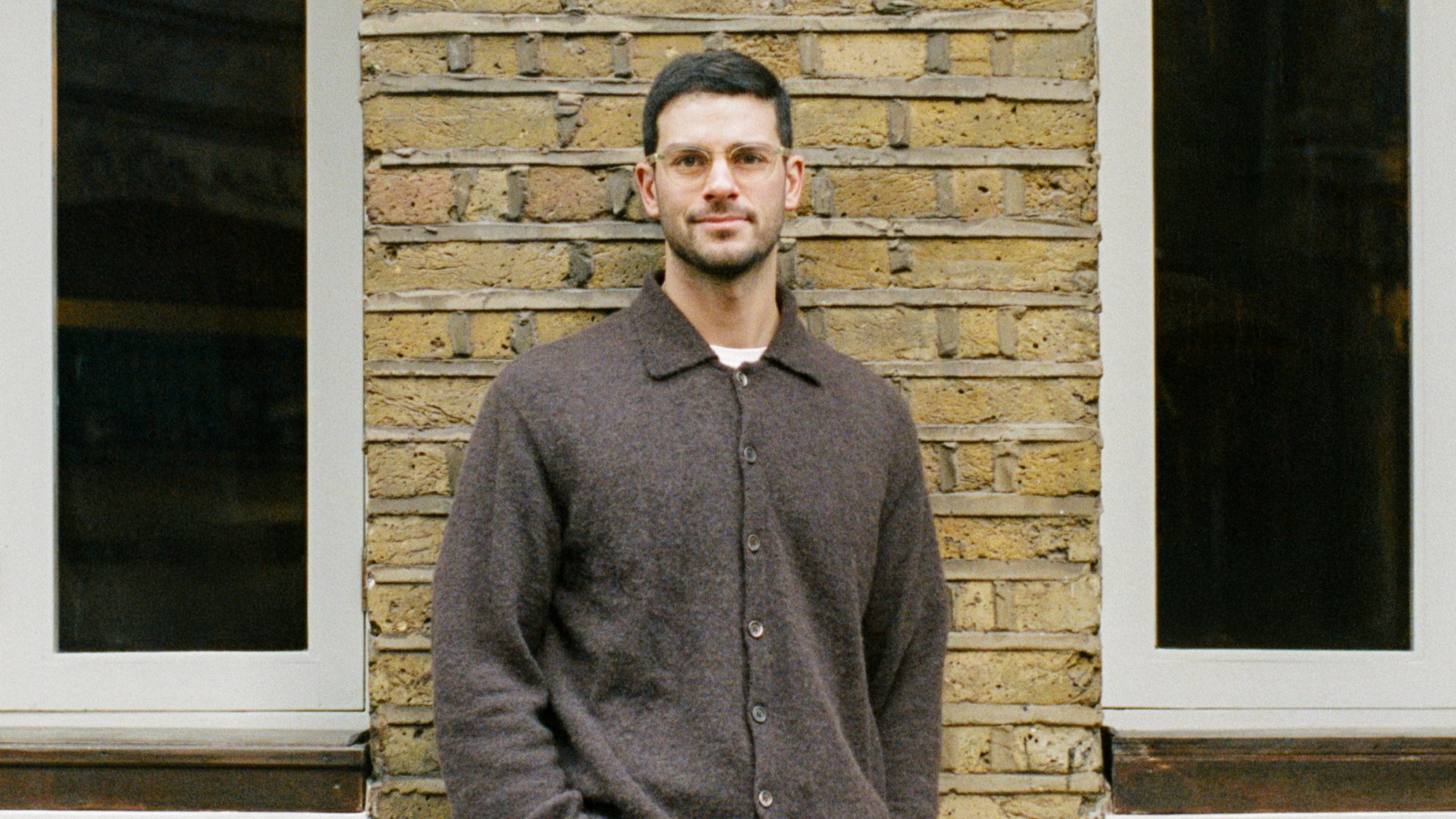 d1e00ek4ebabms.cloudfront.net image