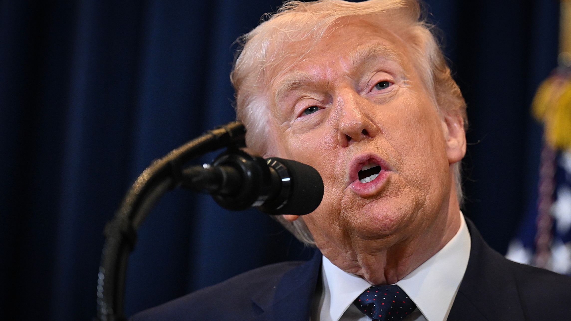 d1e00ek4ebabms.cloudfront.net image