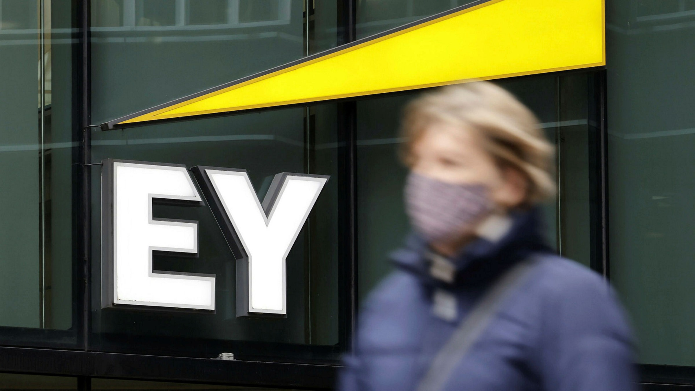 Ey S Uk Partners To Take Smaller Hit Than Rivals Financial Times