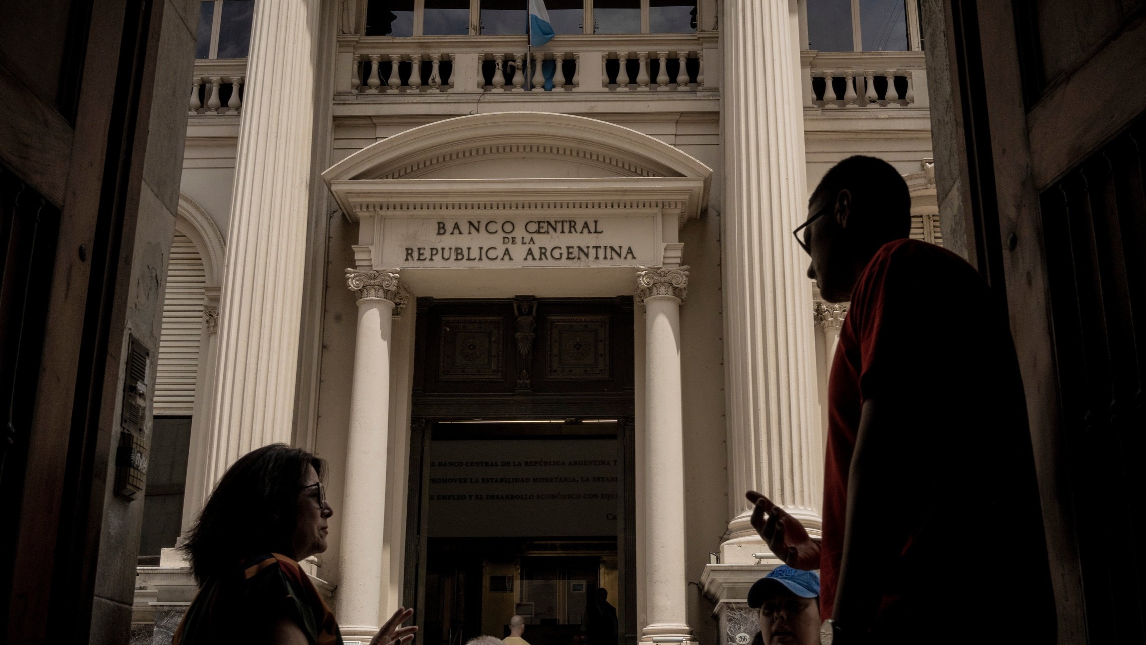 d1e00ek4ebabms.cloudfront.net image