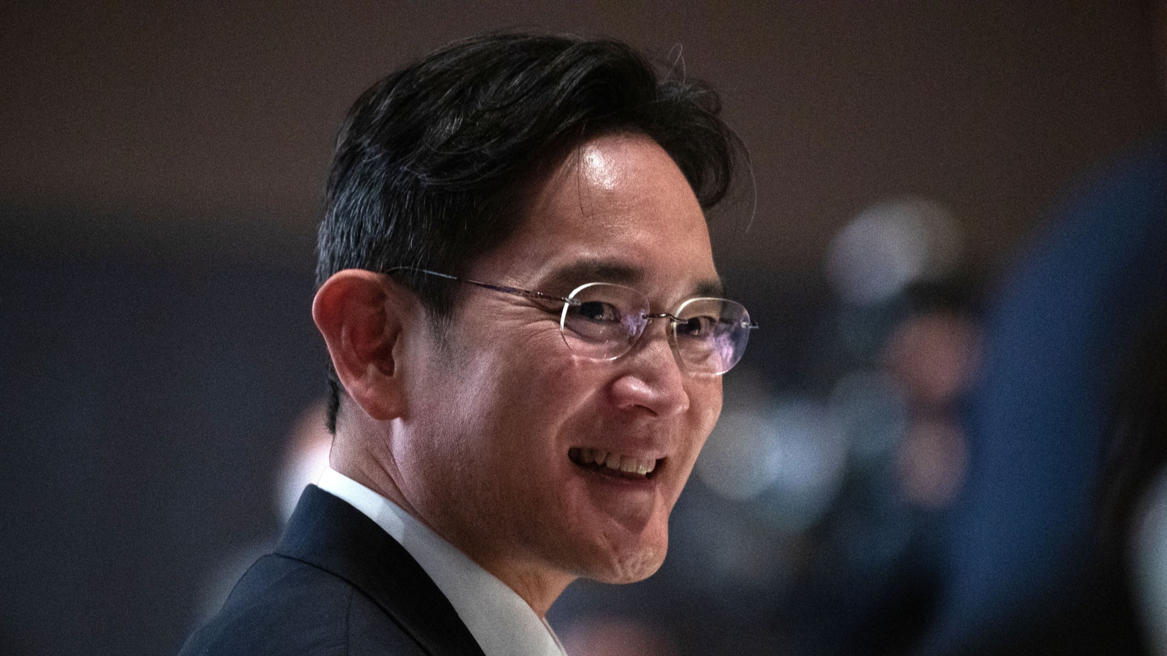 d1e00ek4ebabms.cloudfront.net image