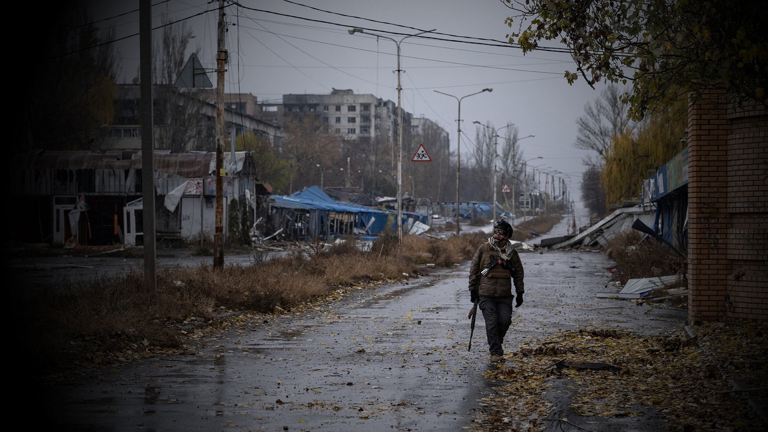 d1e00ek4ebabms.cloudfront.net image