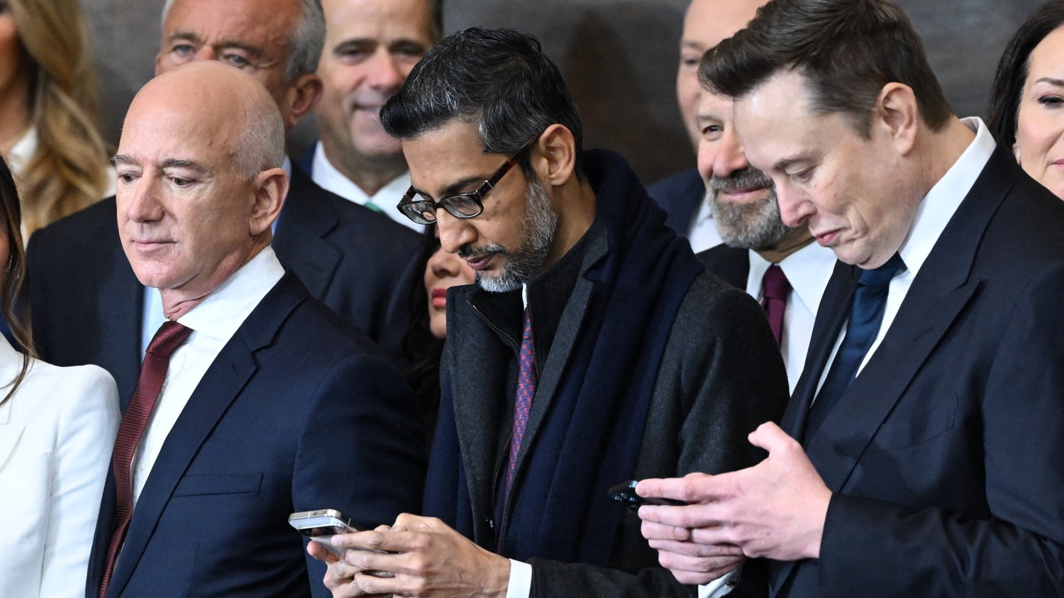 d1e00ek4ebabms.cloudfront.net image