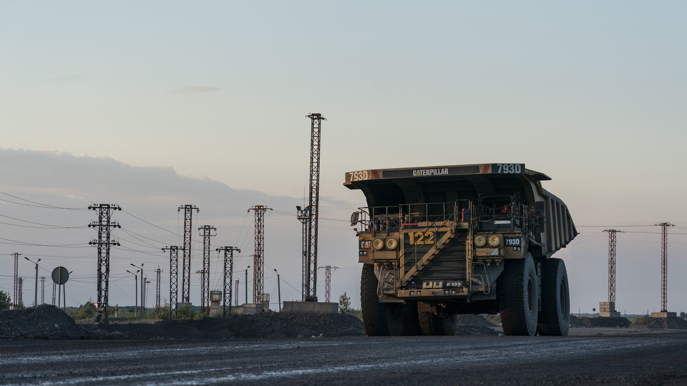 d1e00ek4ebabms.cloudfront.net image