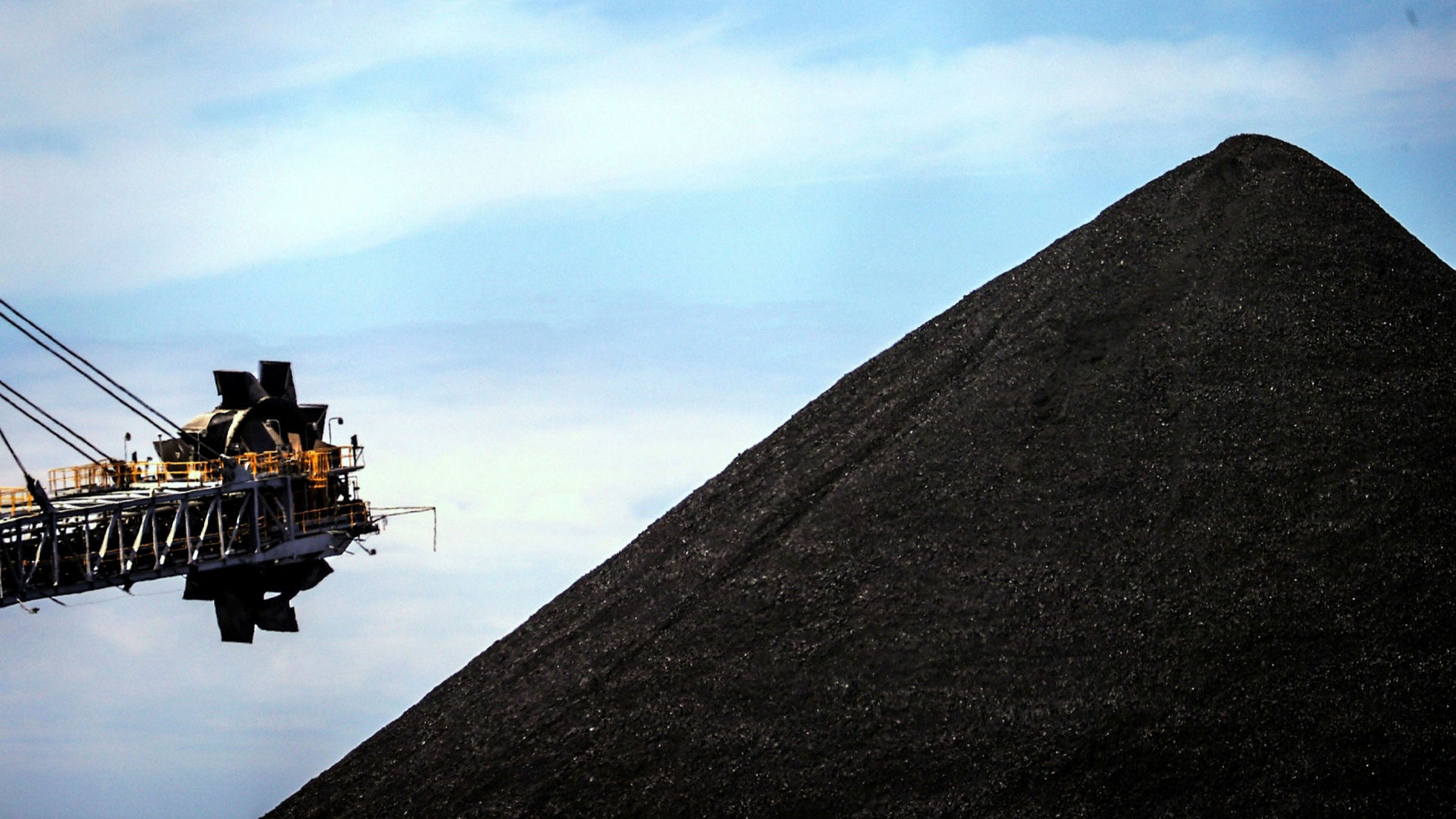 The IEA report is causing skepticism in member countries and the fossil fuel industry - Vimarsana News