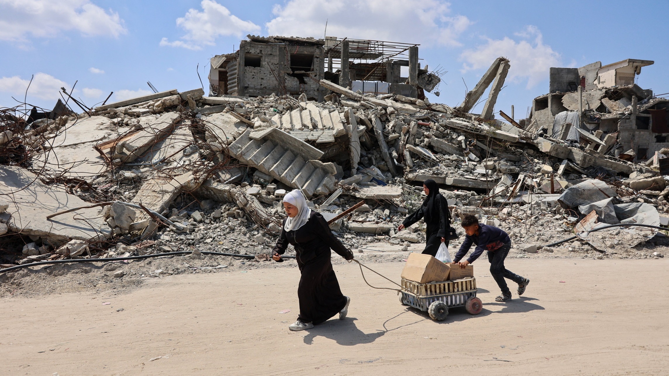 d1e00ek4ebabms.cloudfront.net image