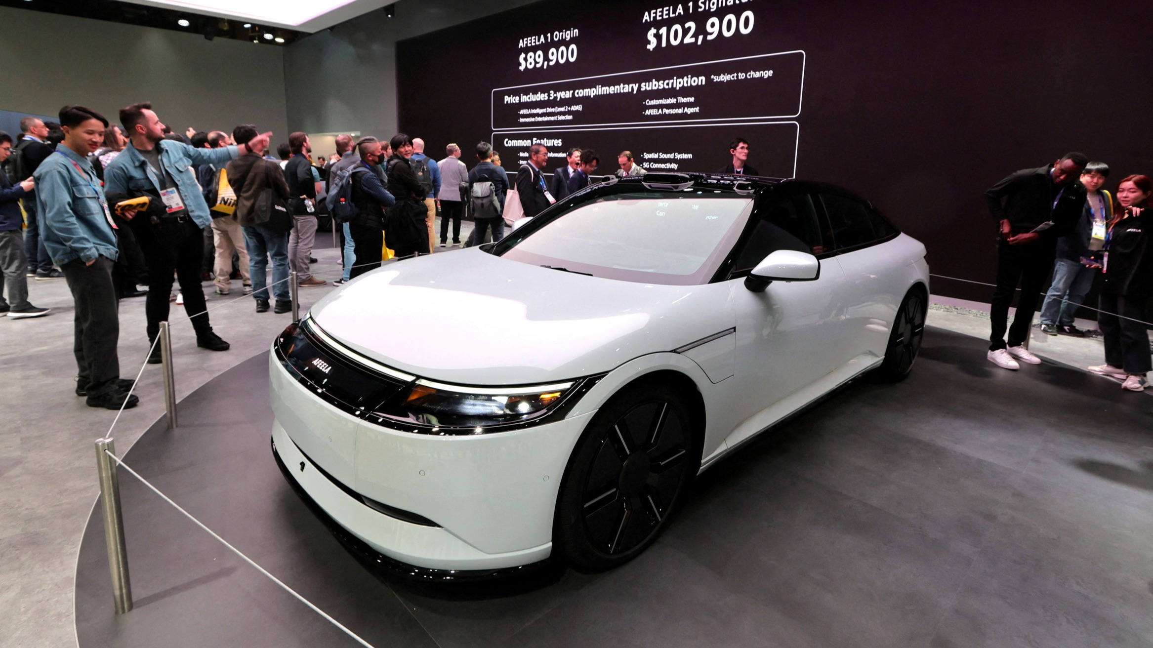 d1e00ek4ebabms.cloudfront.net image