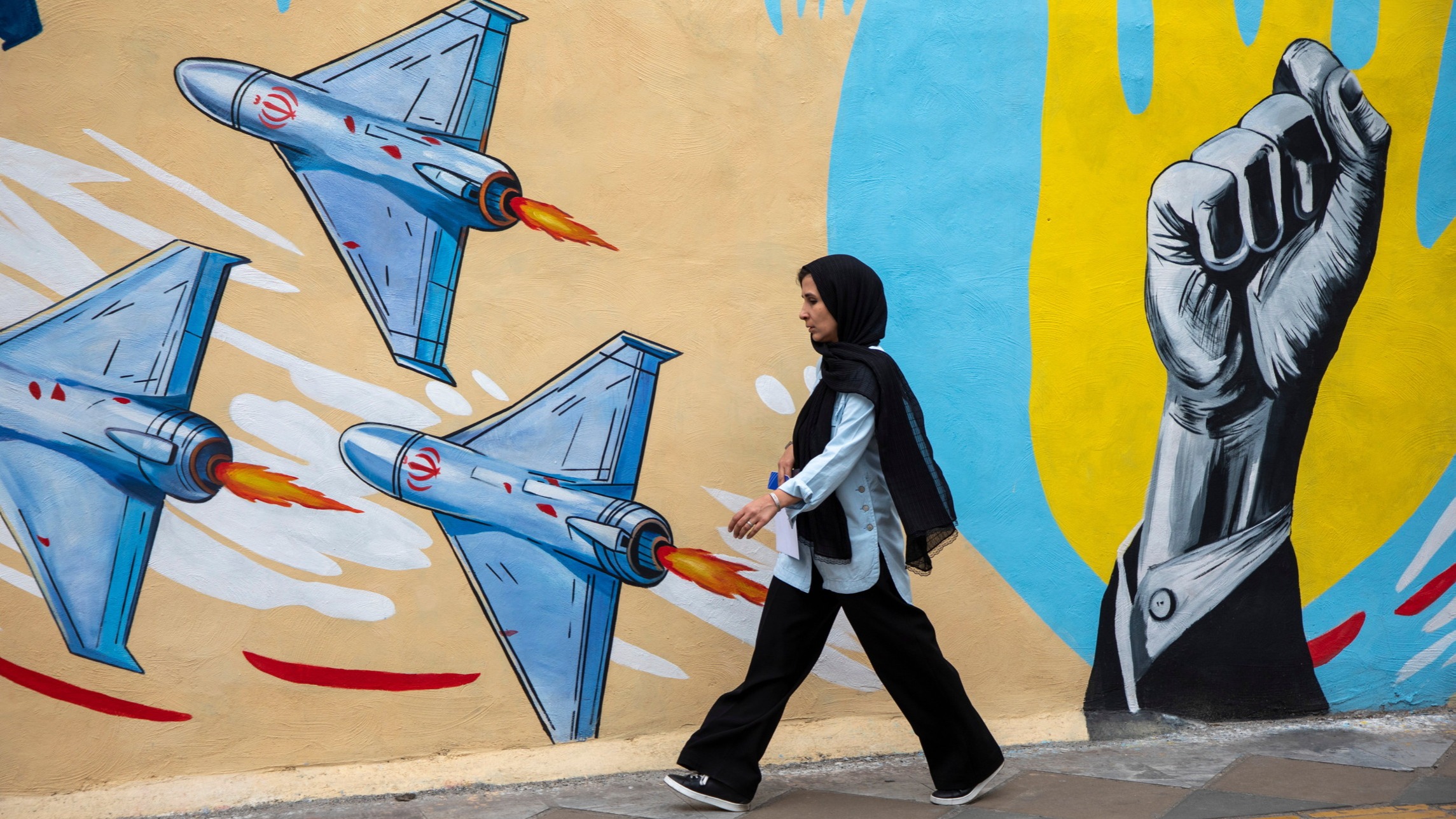 d1e00ek4ebabms.cloudfront.net image