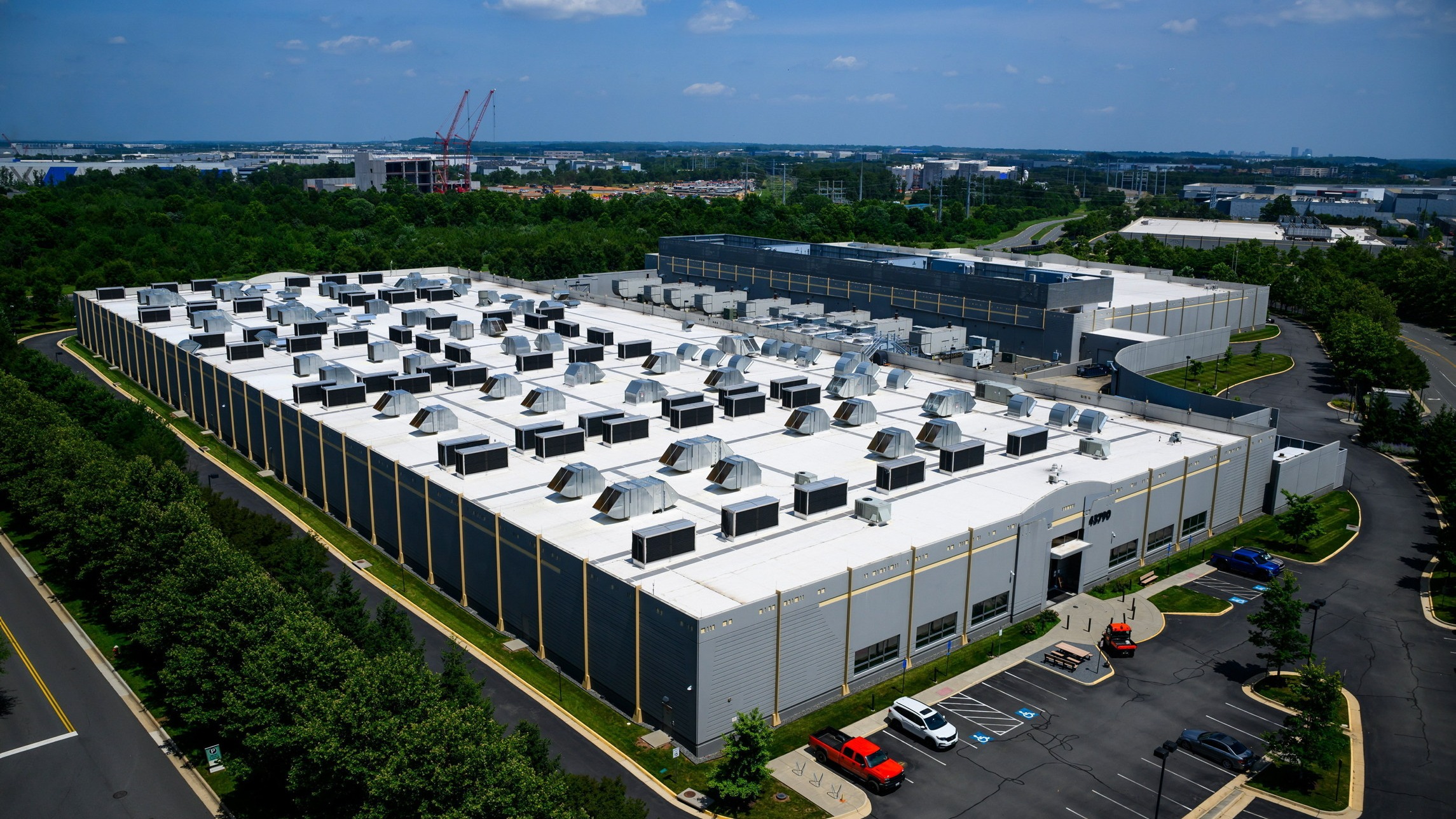 d1e00ek4ebabms.cloudfront.net image