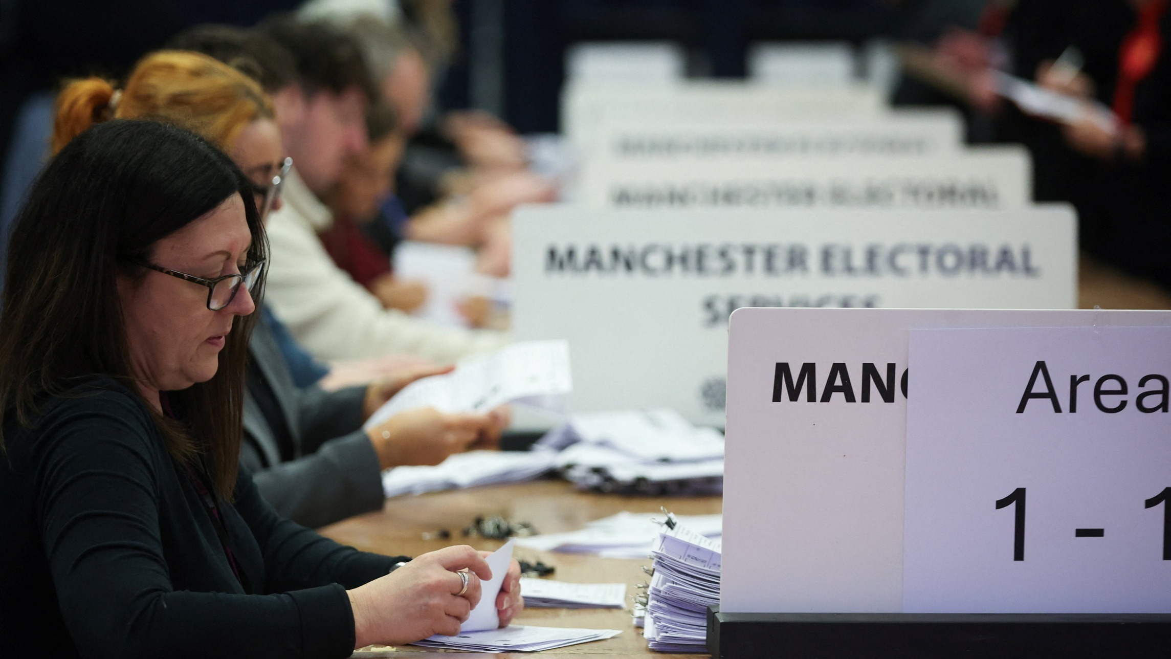 d1e00ek4ebabms.cloudfront.net image