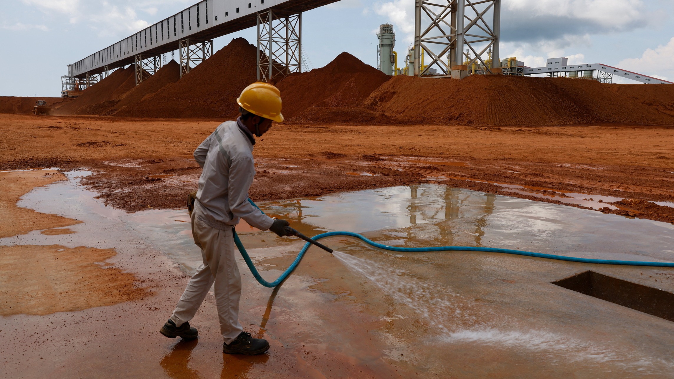 d1e00ek4ebabms.cloudfront.net image