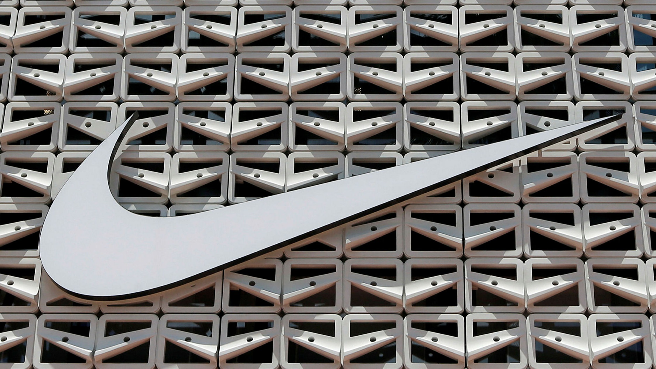 Nike's diversity head to leave after two years | Financial Times