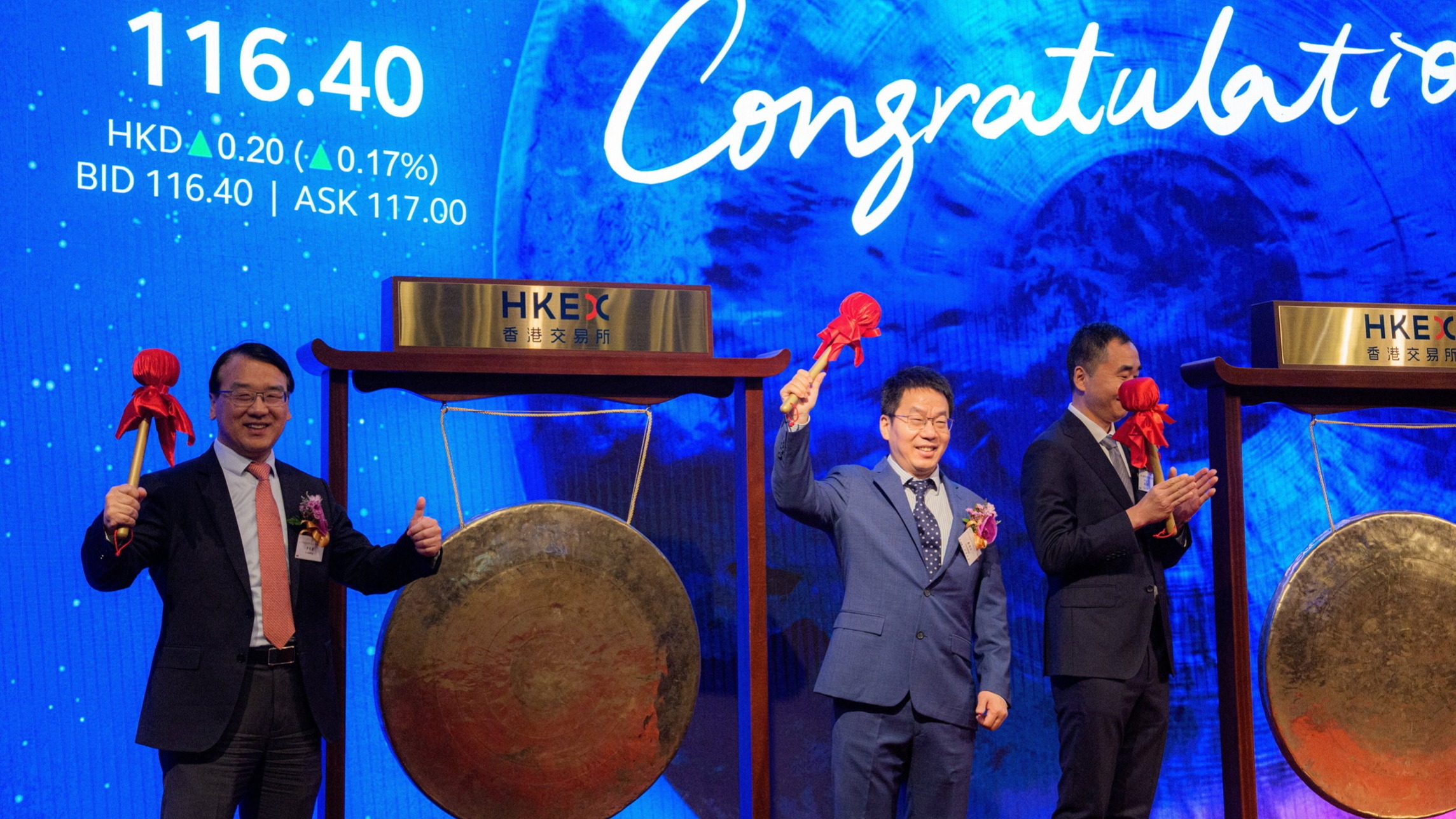 d1e00ek4ebabms.cloudfront.net image