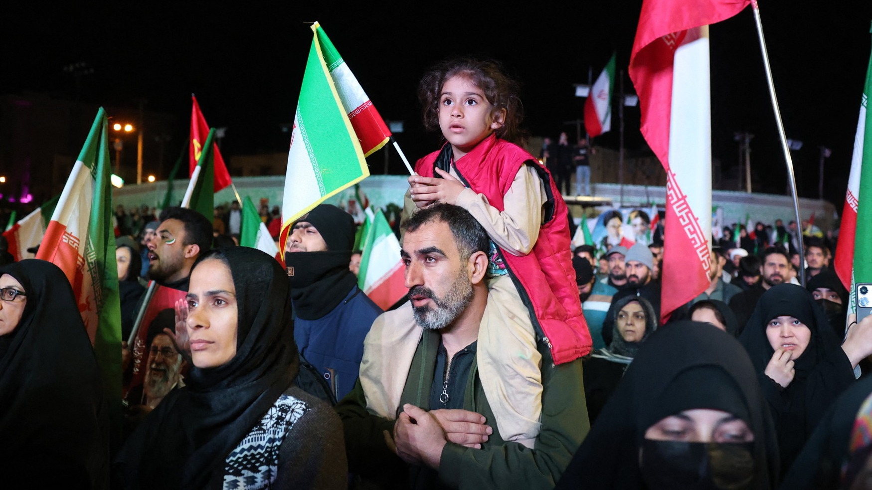 d1e00ek4ebabms.cloudfront.net image