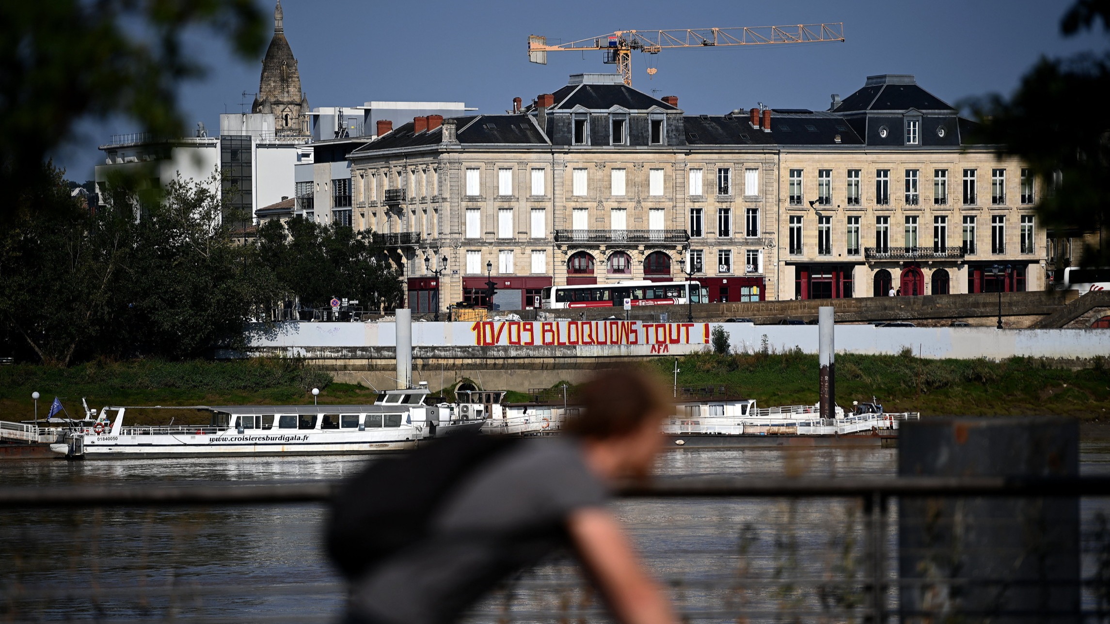 Latest News & Developments in the French Stock Market / Economy France joins Eurozone