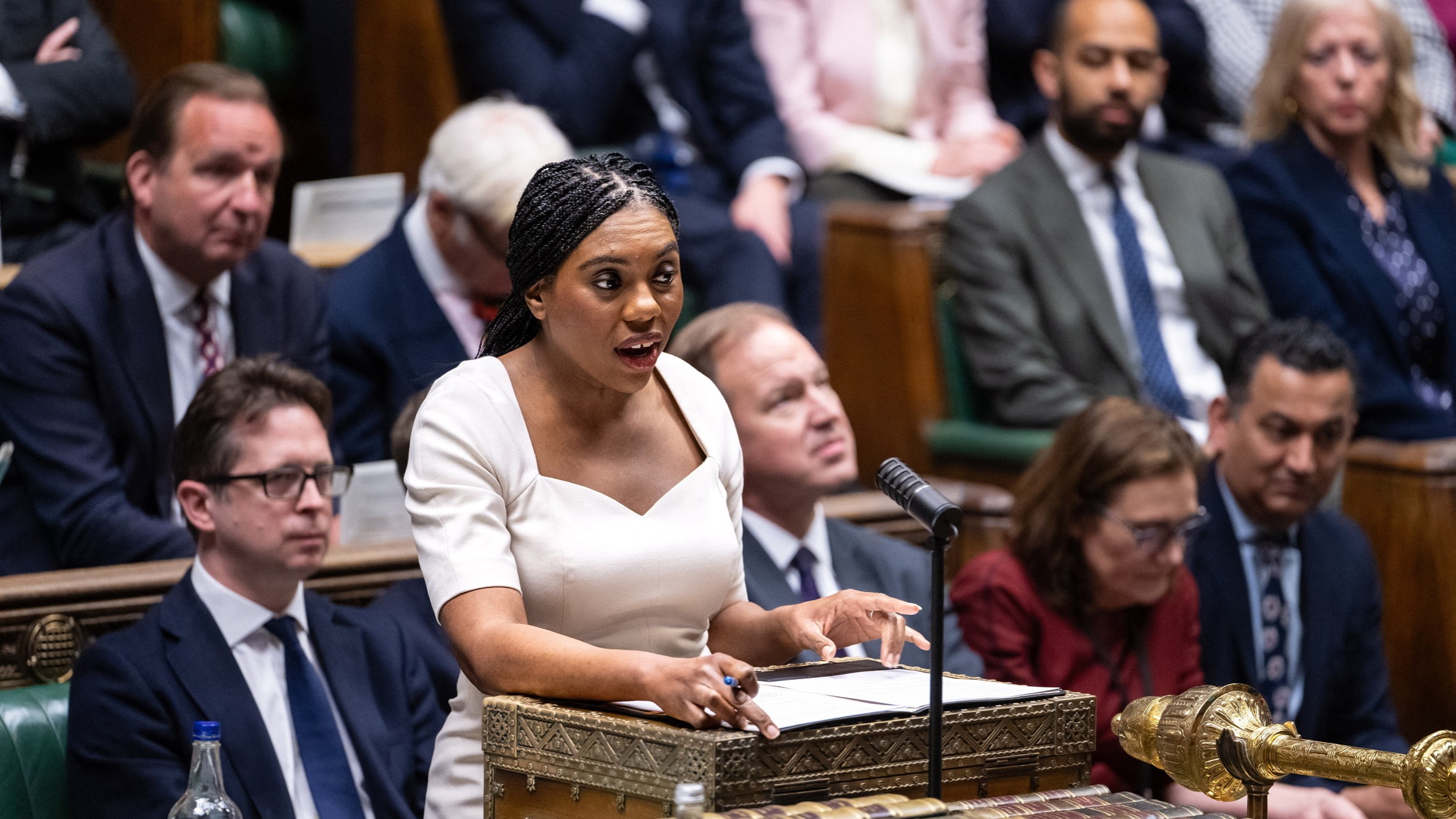 d1e00ek4ebabms.cloudfront.net image