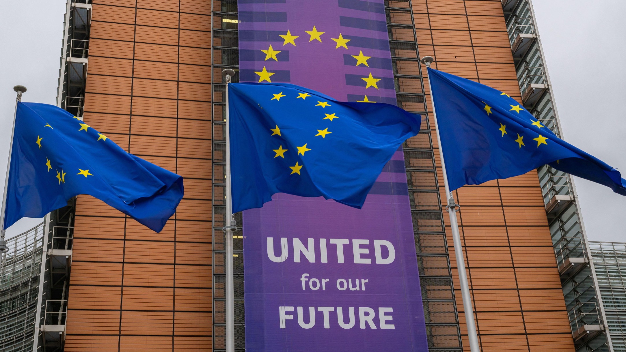 d1e00ek4ebabms.cloudfront.net image