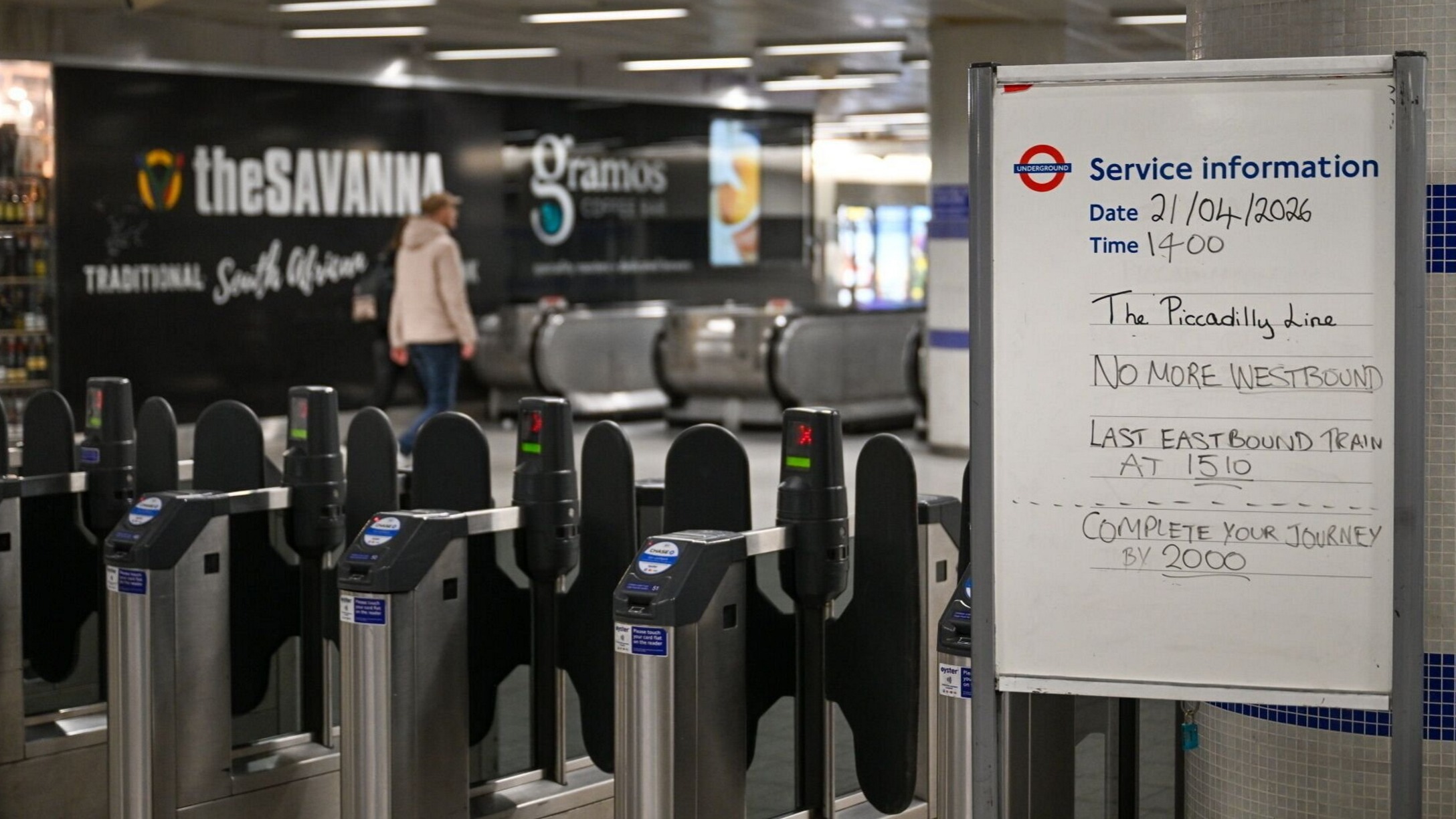 d1e00ek4ebabms.cloudfront.net image