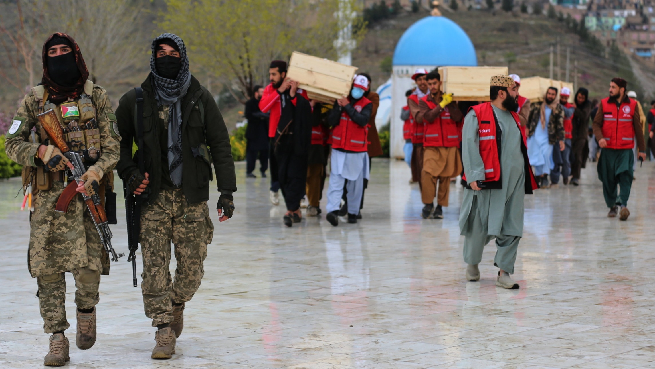 d1e00ek4ebabms.cloudfront.net image