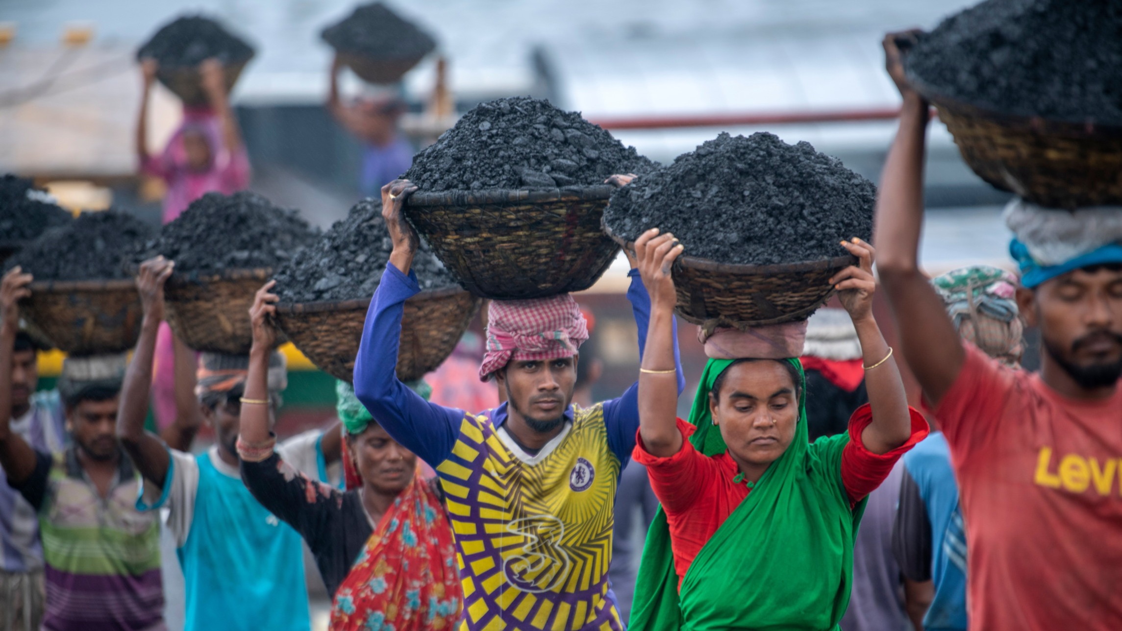 d1e00ek4ebabms.cloudfront.net image