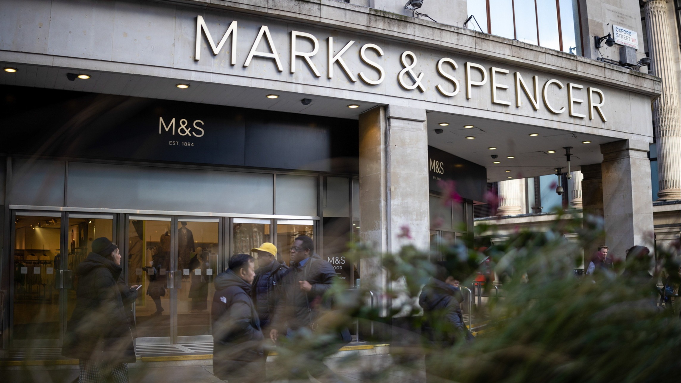 d1e00ek4ebabms.cloudfront.net image