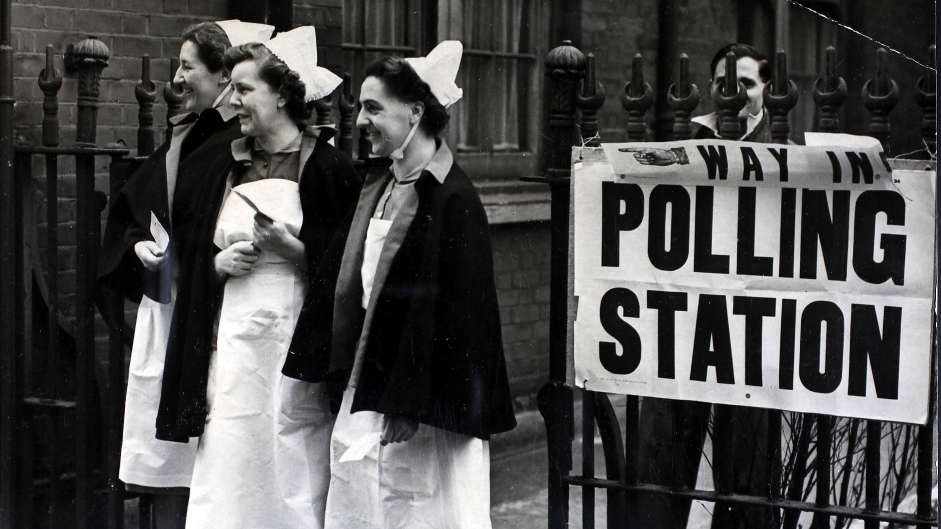 d1e00ek4ebabms.cloudfront.net image