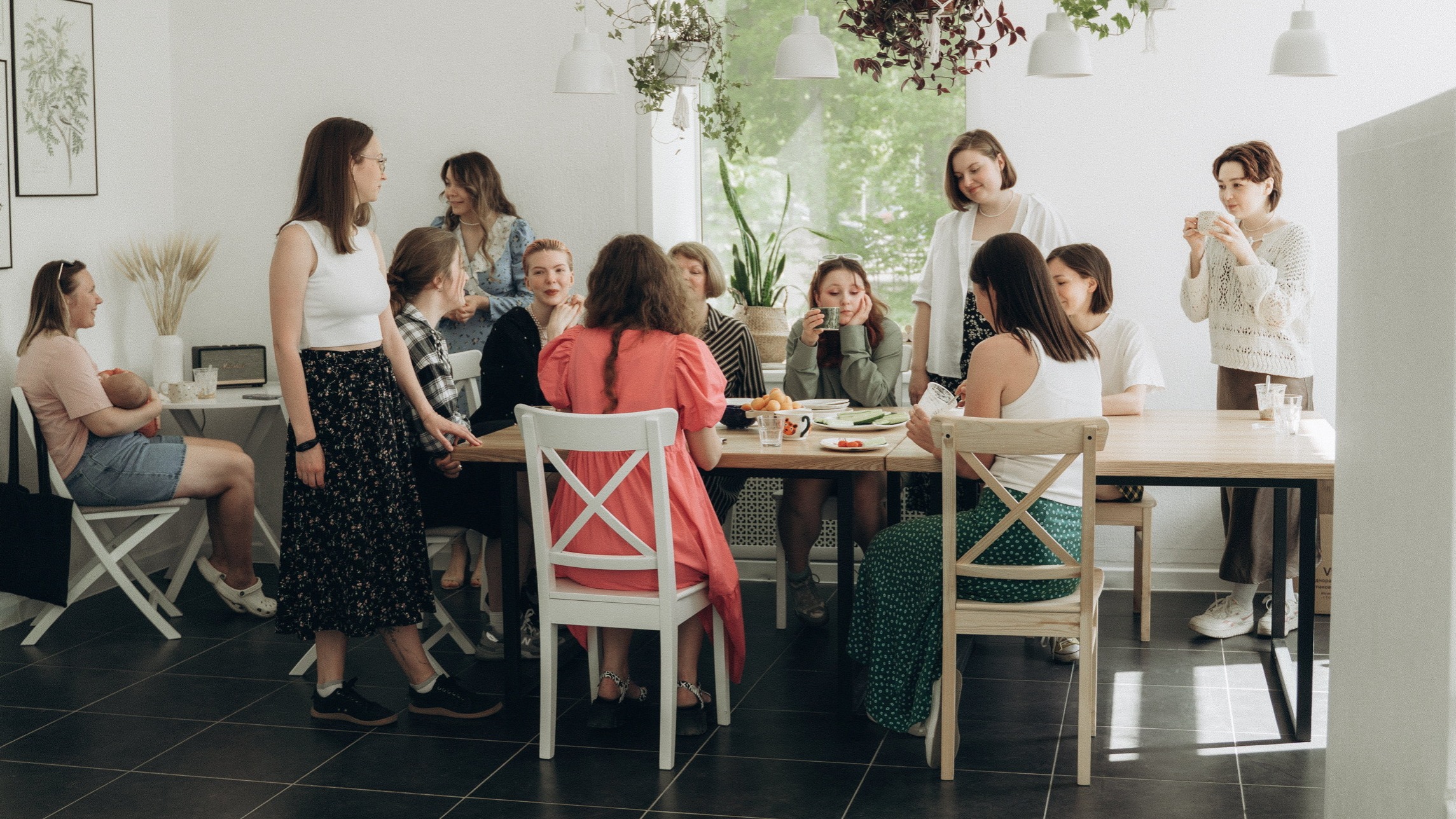 d1e00ek4ebabms.cloudfront.net image