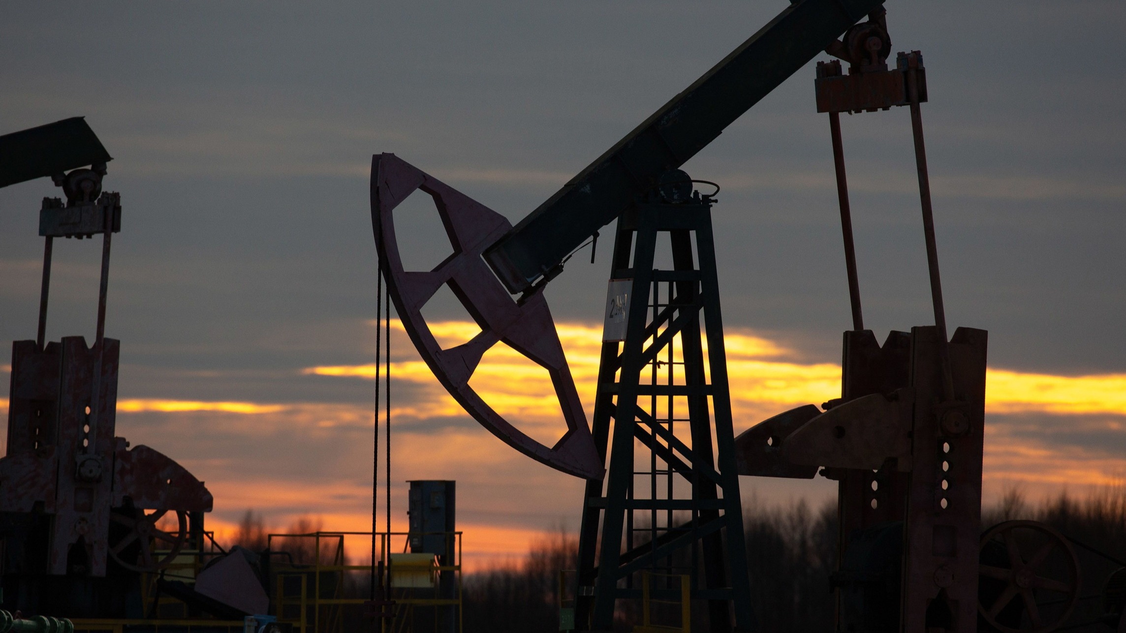 d1e00ek4ebabms.cloudfront.net image