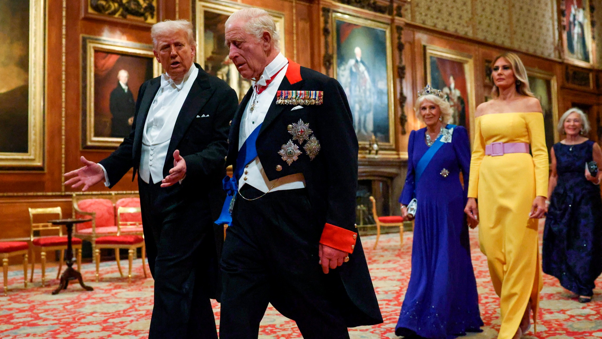 d1e00ek4ebabms.cloudfront.net image