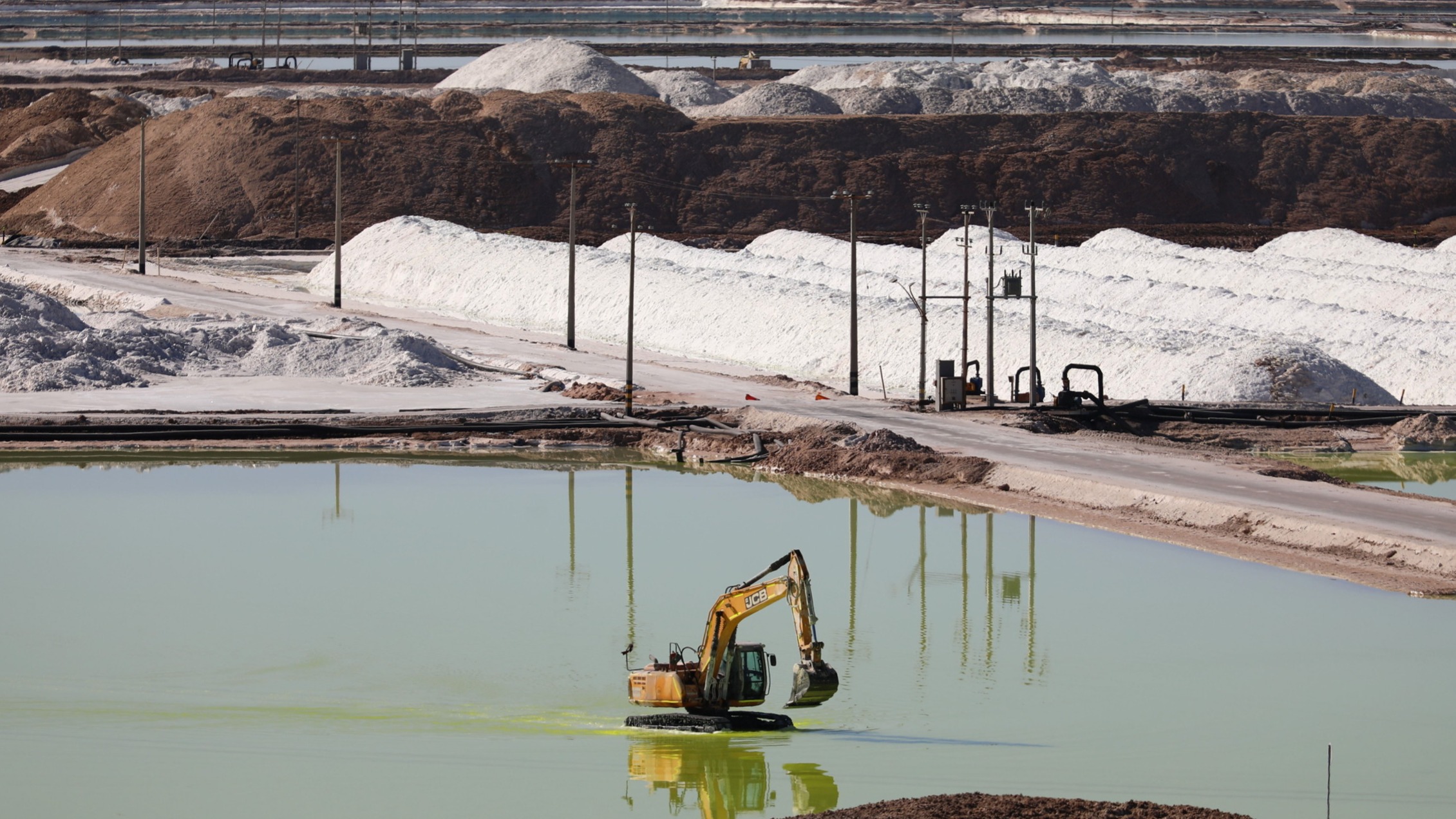 d1e00ek4ebabms.cloudfront.net image