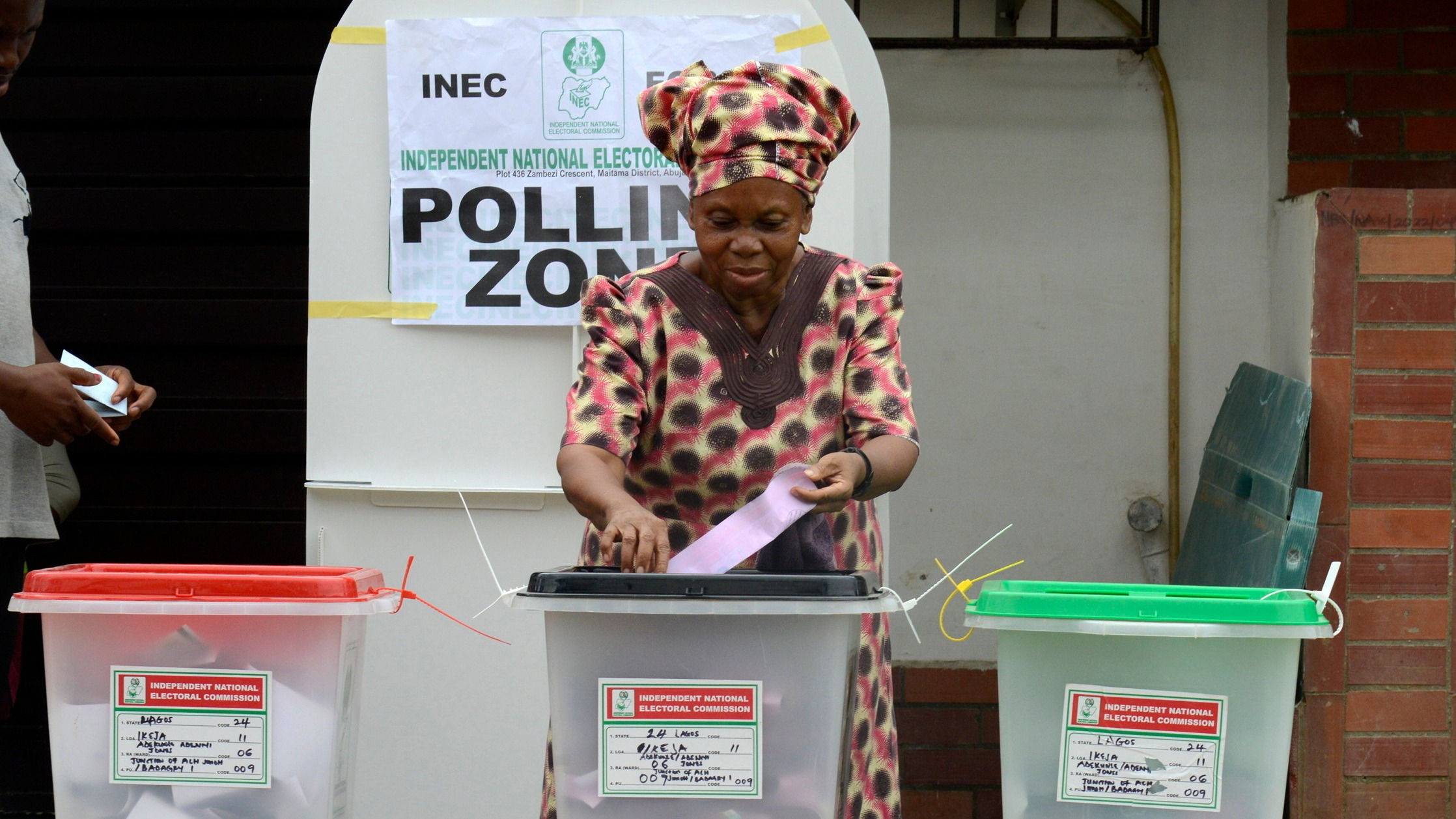 d1e00ek4ebabms.cloudfront.net image