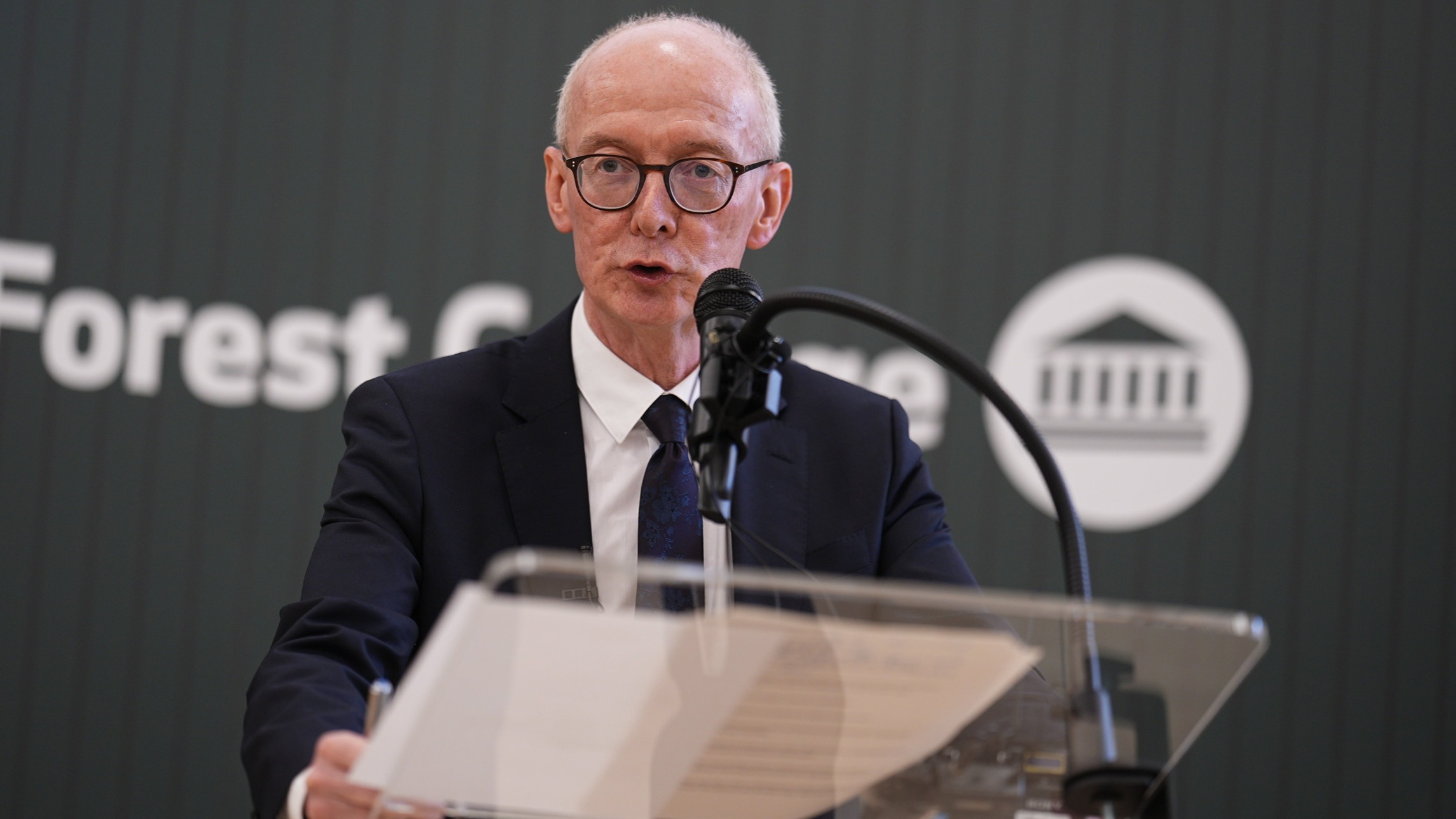 d1e00ek4ebabms.cloudfront.net image