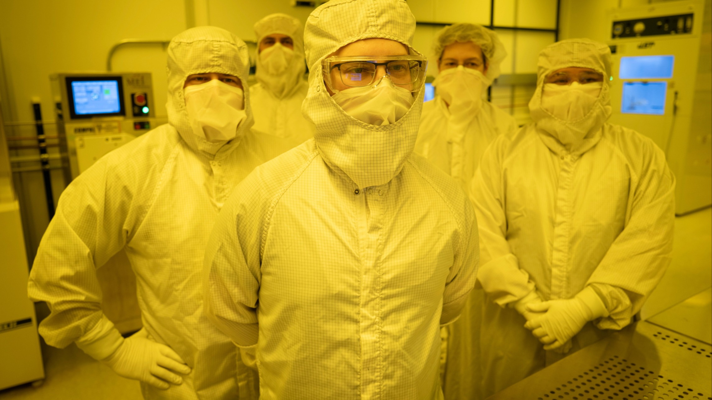 d1e00ek4ebabms.cloudfront.net image