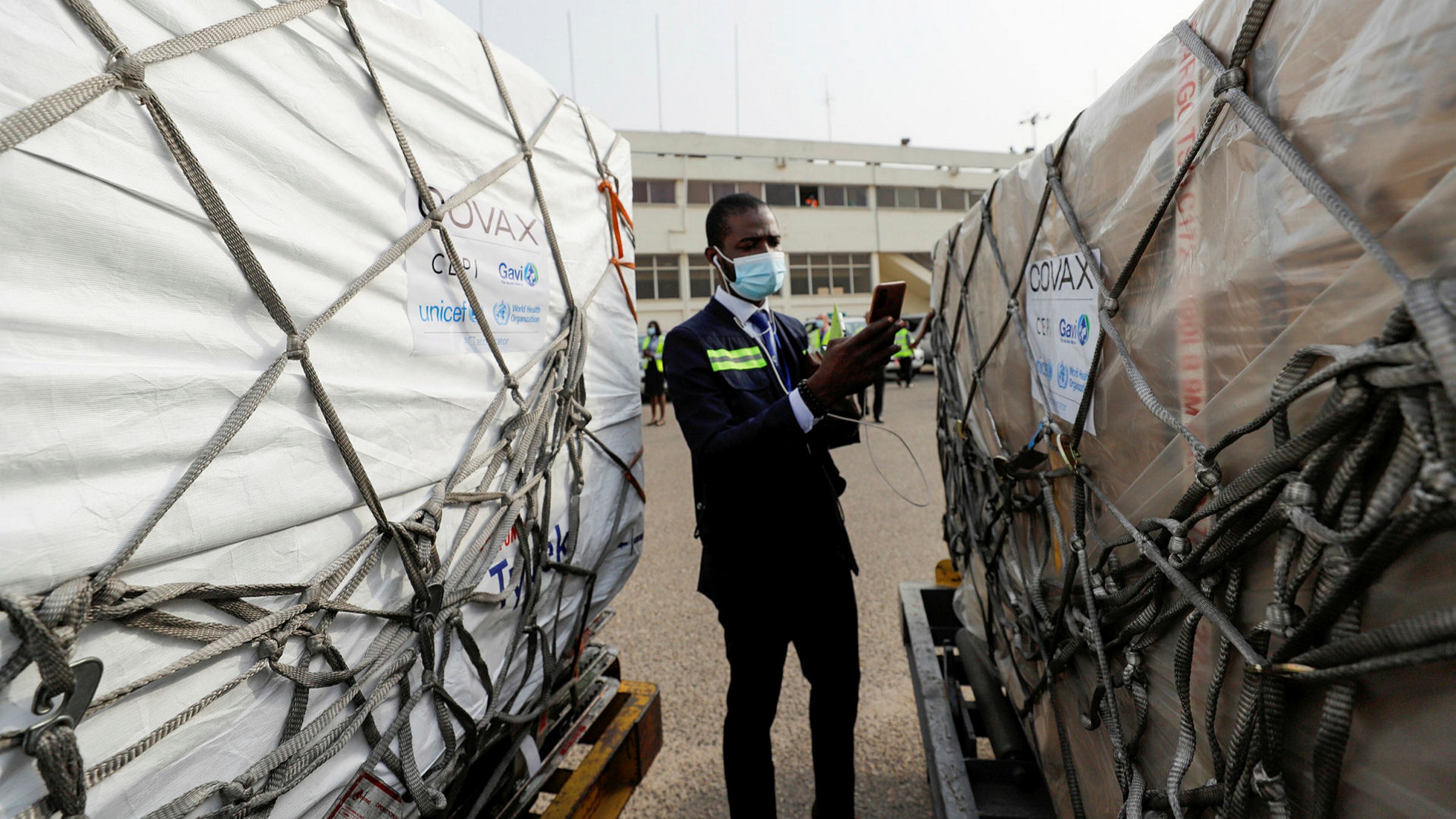 Ghana Becomes First Country To Receive Free Covax Vaccines Financial Times