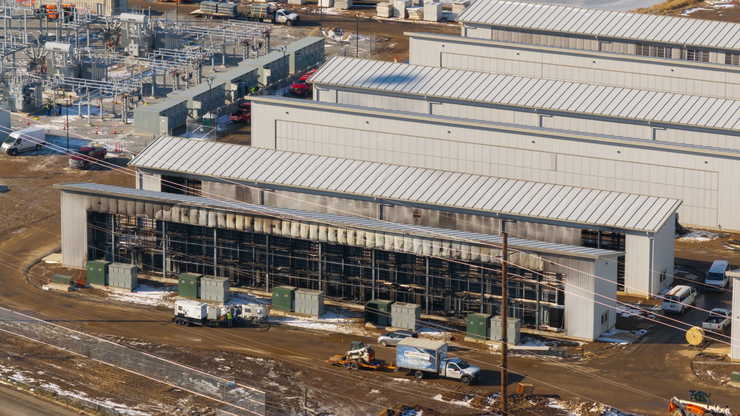 d1e00ek4ebabms.cloudfront.net image