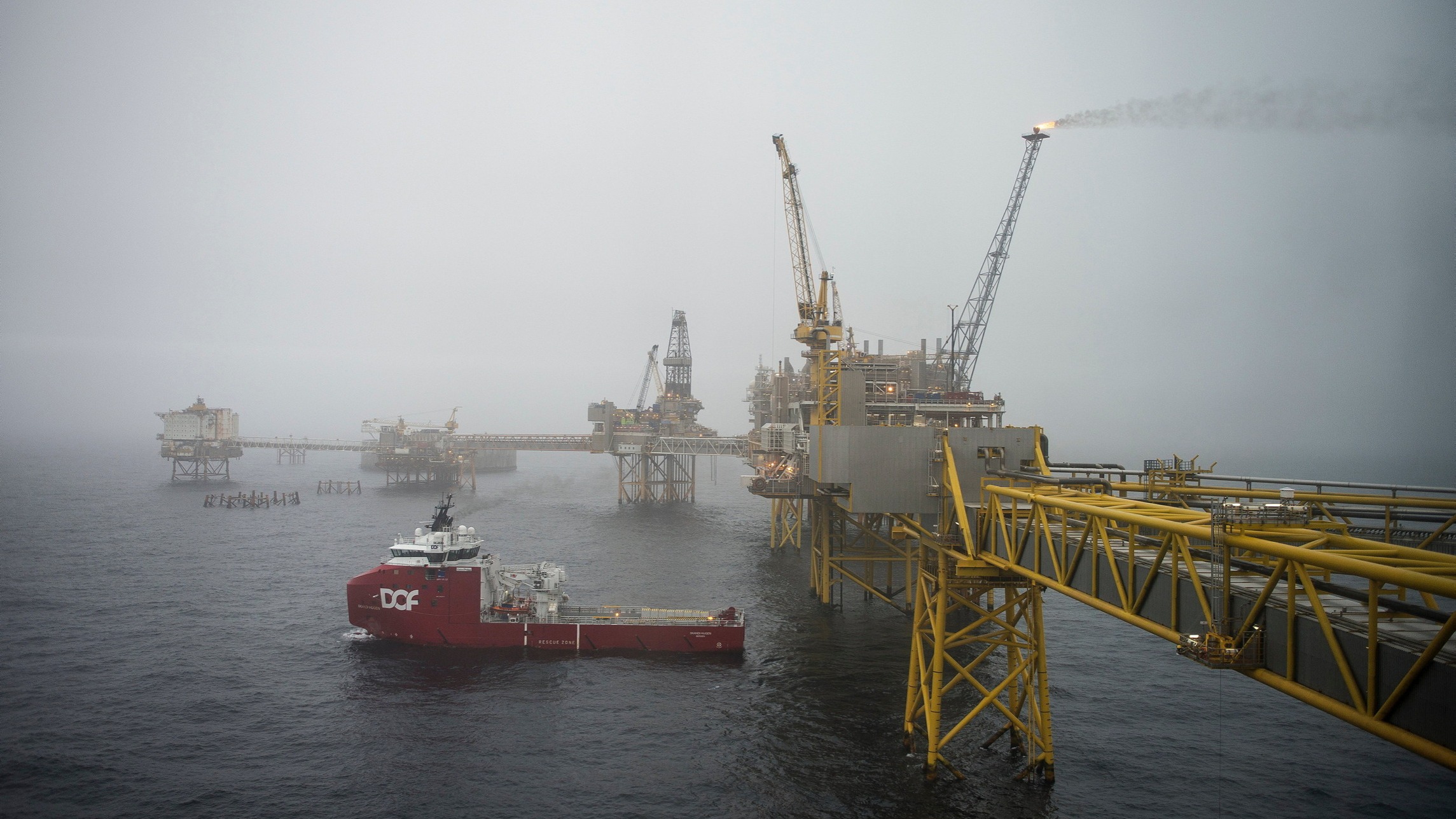 d1e00ek4ebabms.cloudfront.net image