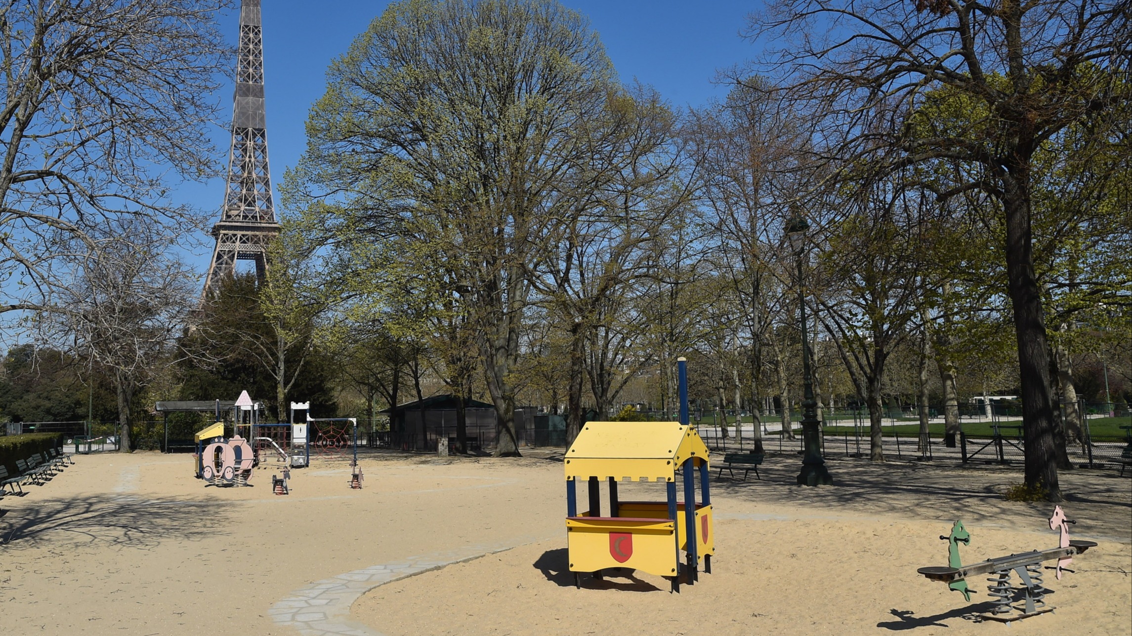 d1e00ek4ebabms.cloudfront.net image