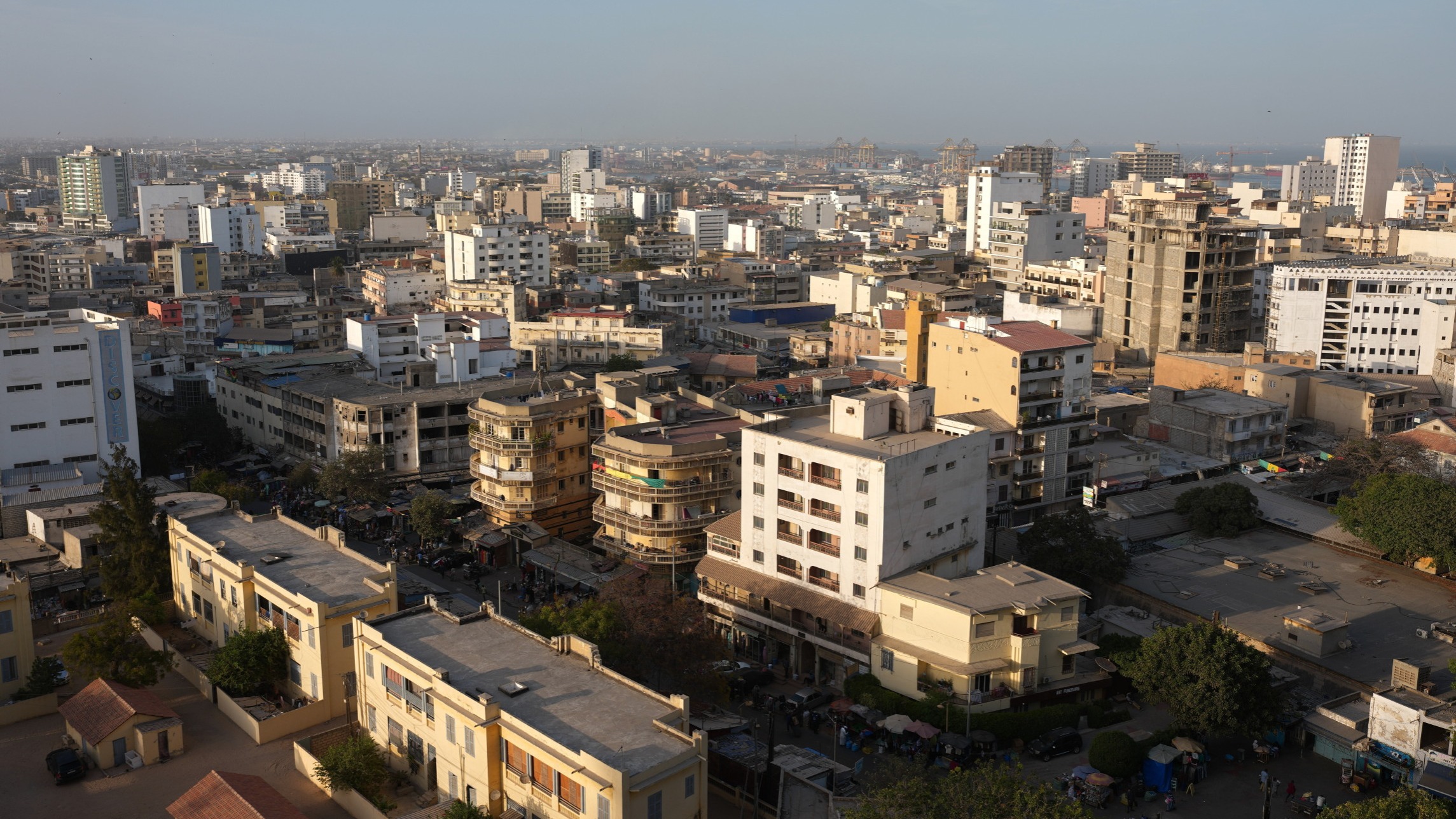 d1e00ek4ebabms.cloudfront.net image