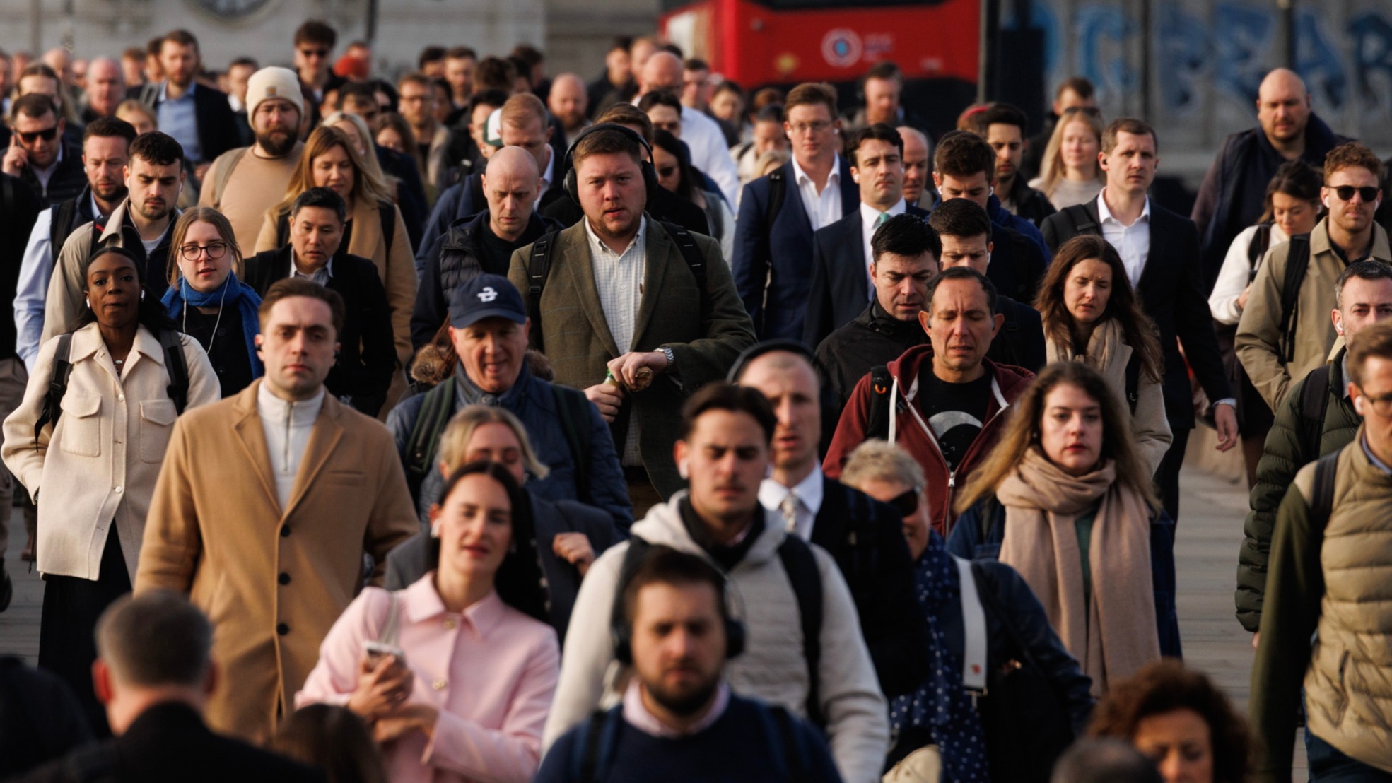 d1e00ek4ebabms.cloudfront.net image