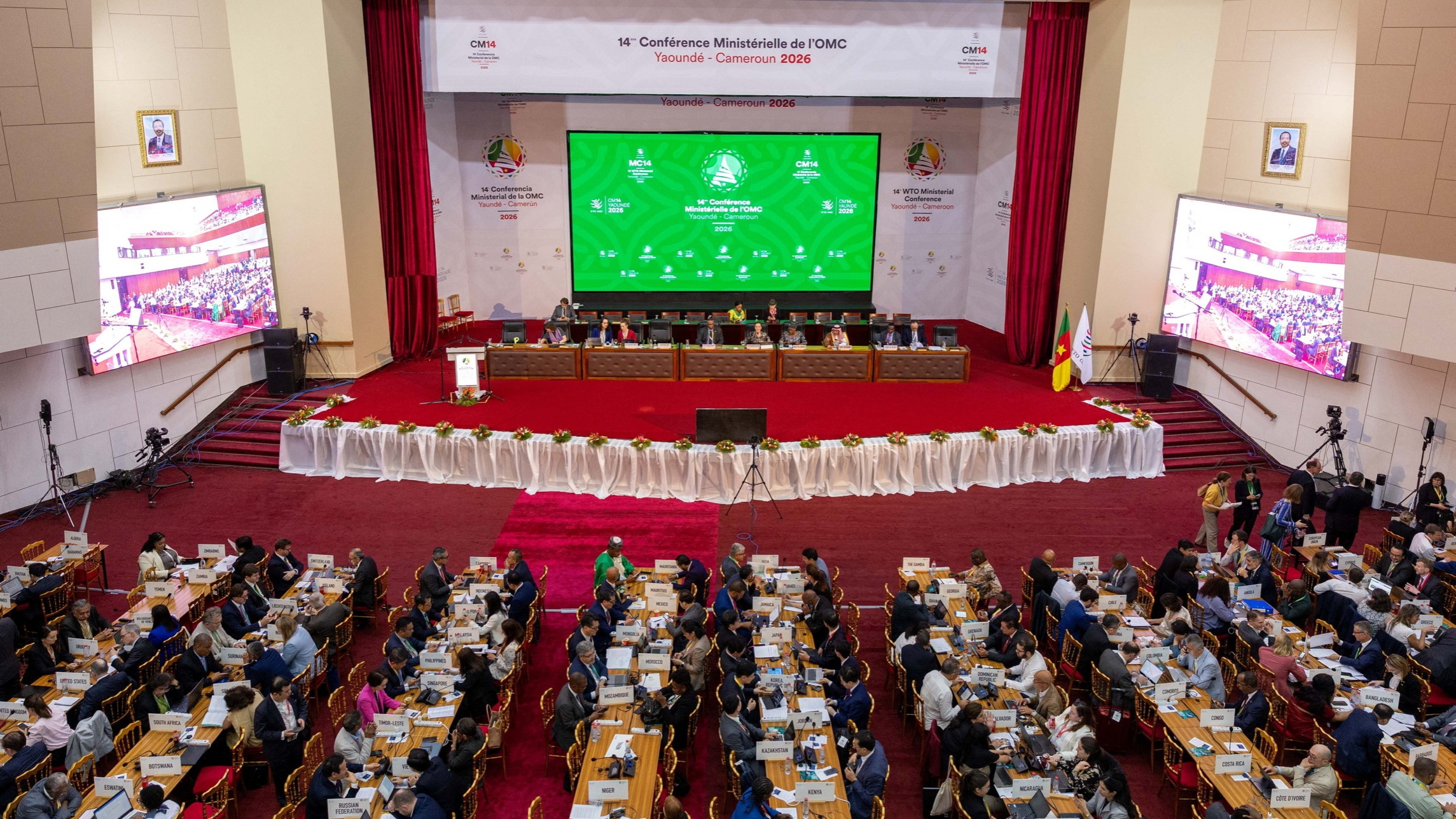 d1e00ek4ebabms.cloudfront.net image