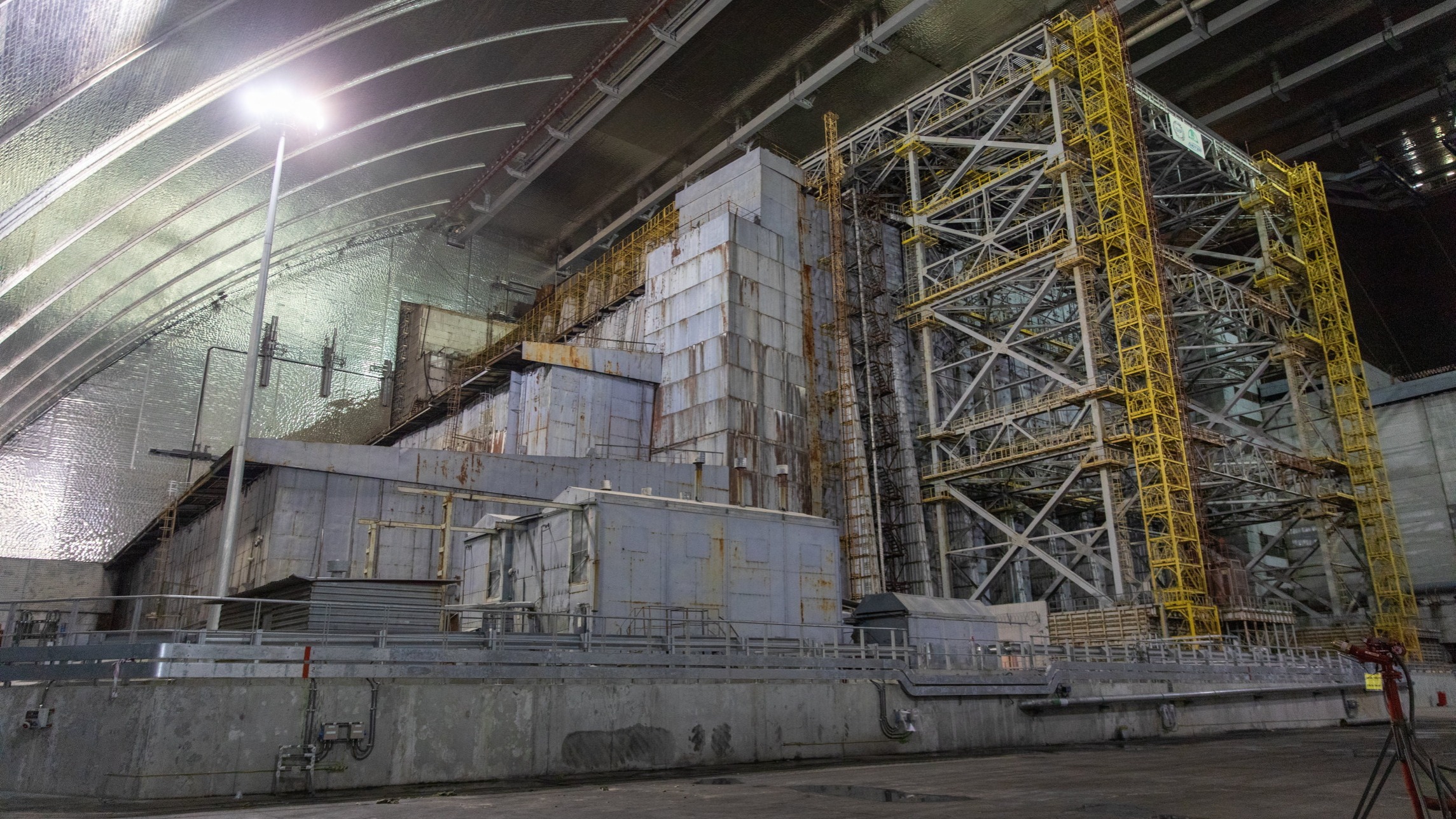 d1e00ek4ebabms.cloudfront.net image