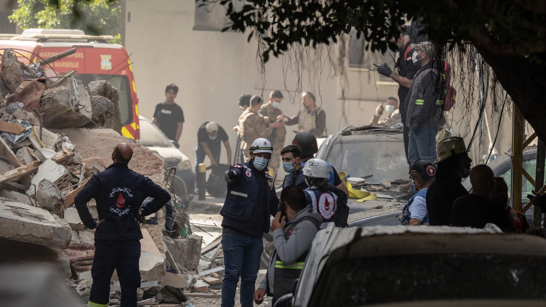 d1e00ek4ebabms.cloudfront.net image