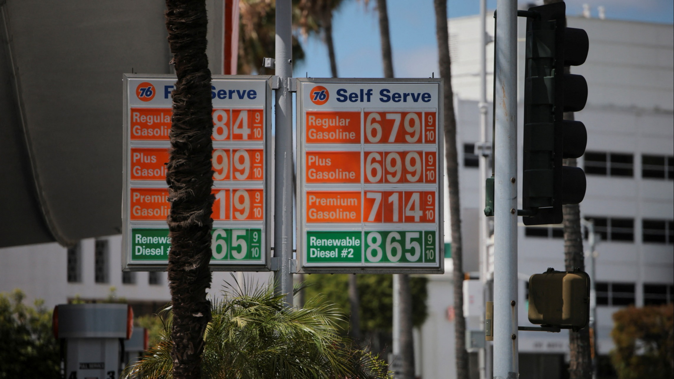 d1e00ek4ebabms.cloudfront.net image