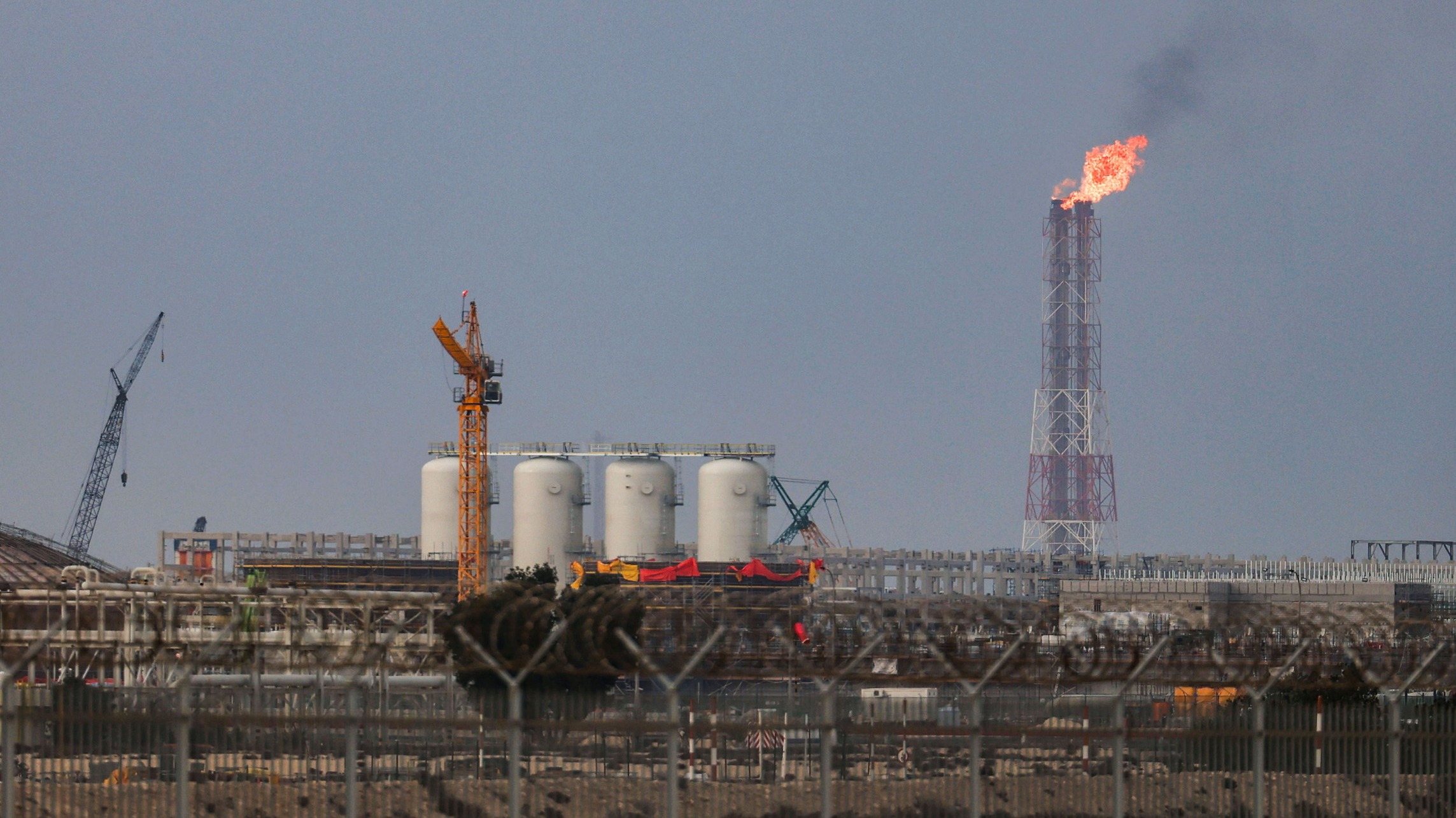 d1e00ek4ebabms.cloudfront.net image