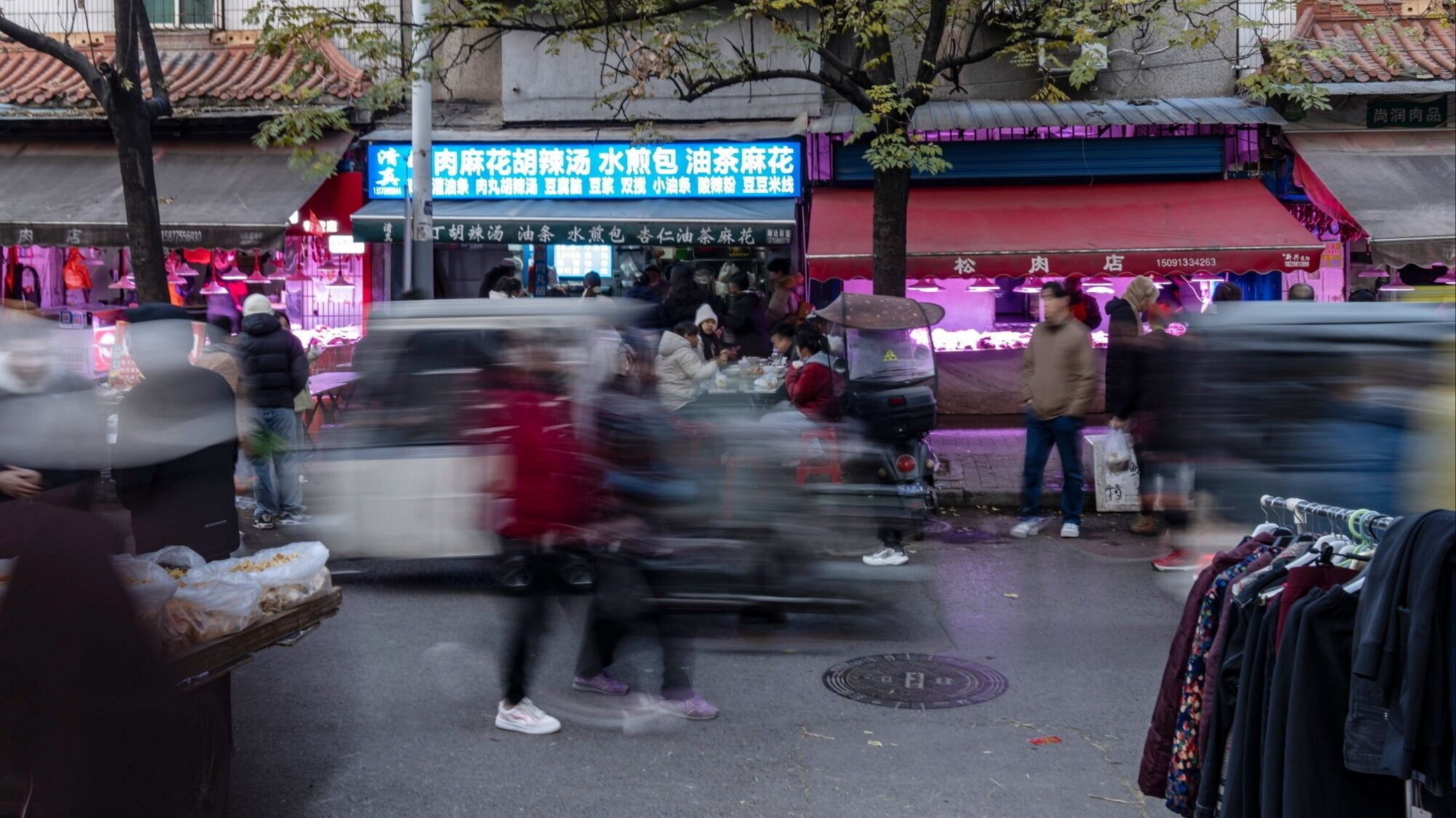 d1e00ek4ebabms.cloudfront.net image